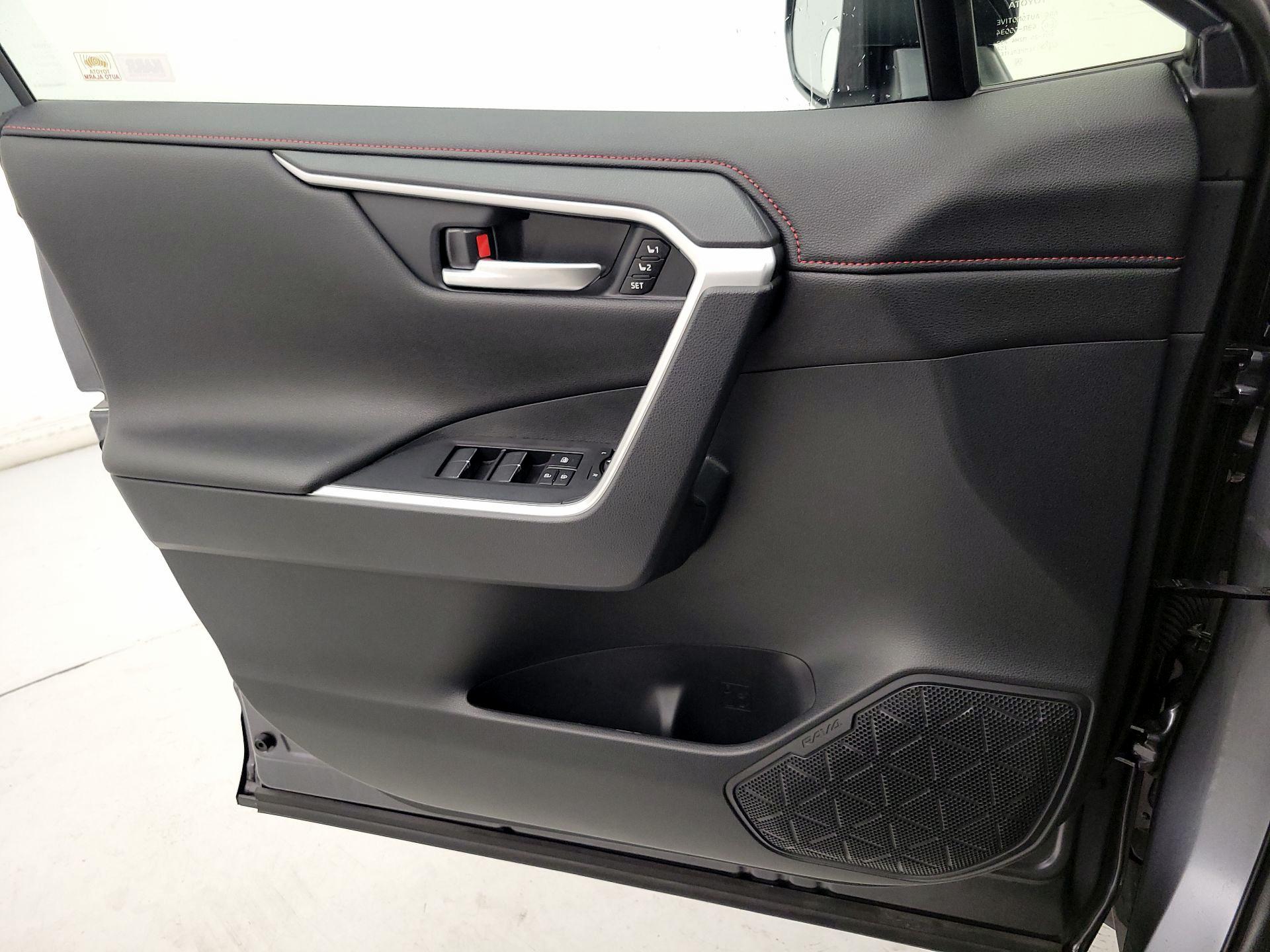 Thumbnail: 2024 Toyota RAV4 - 12