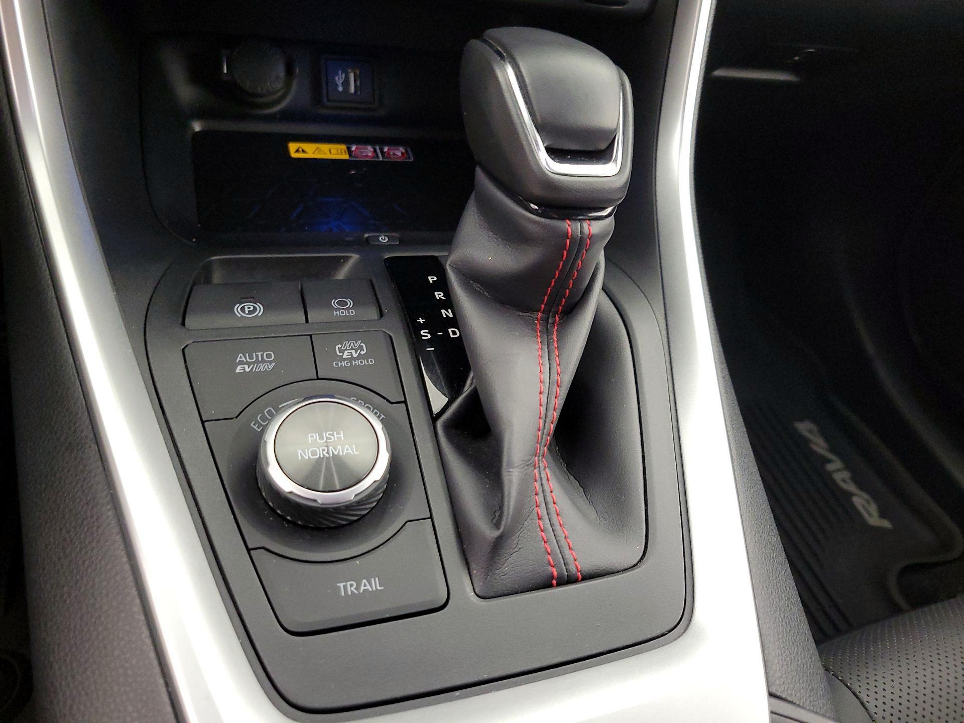 Thumbnail: 2024 Toyota RAV4 - 17