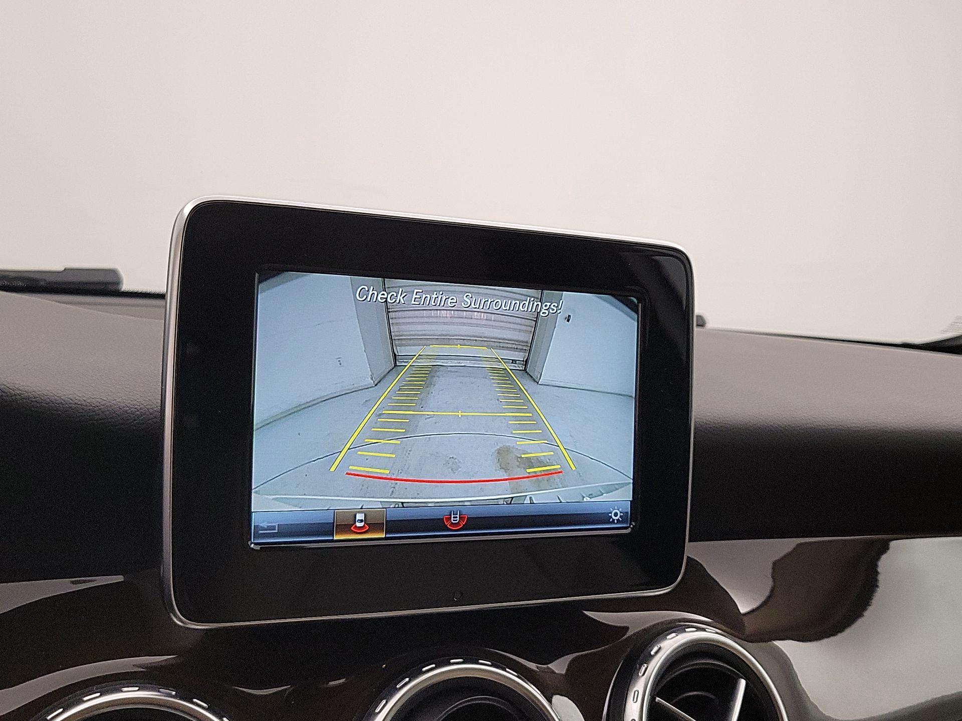 Thumbnail: 2016 Mercedes-Benz GLA - 15