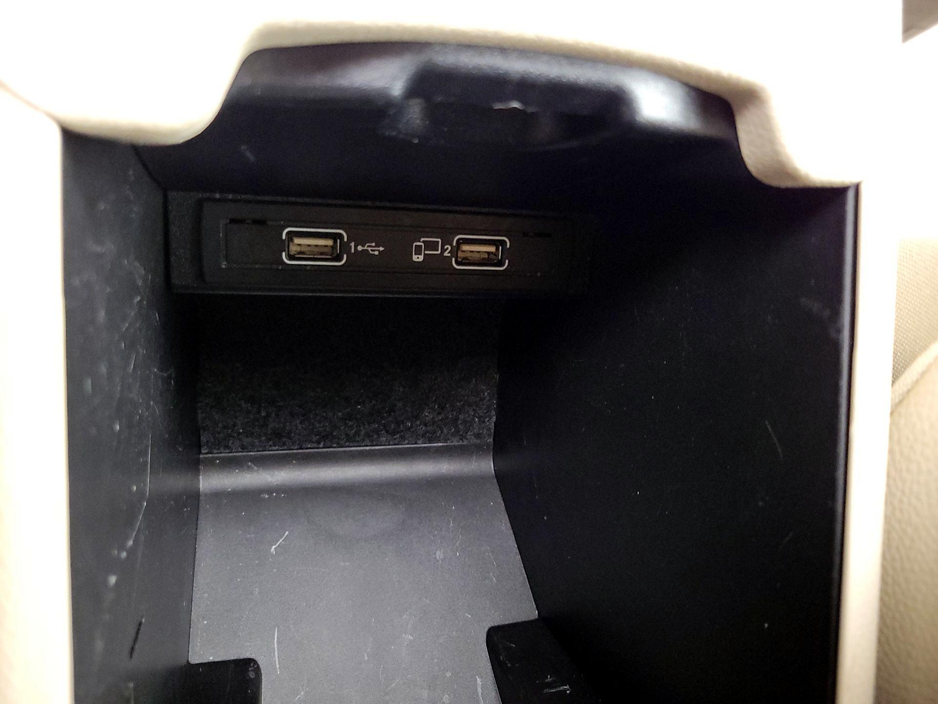 Thumbnail: 2016 Mercedes-Benz GLA - 19