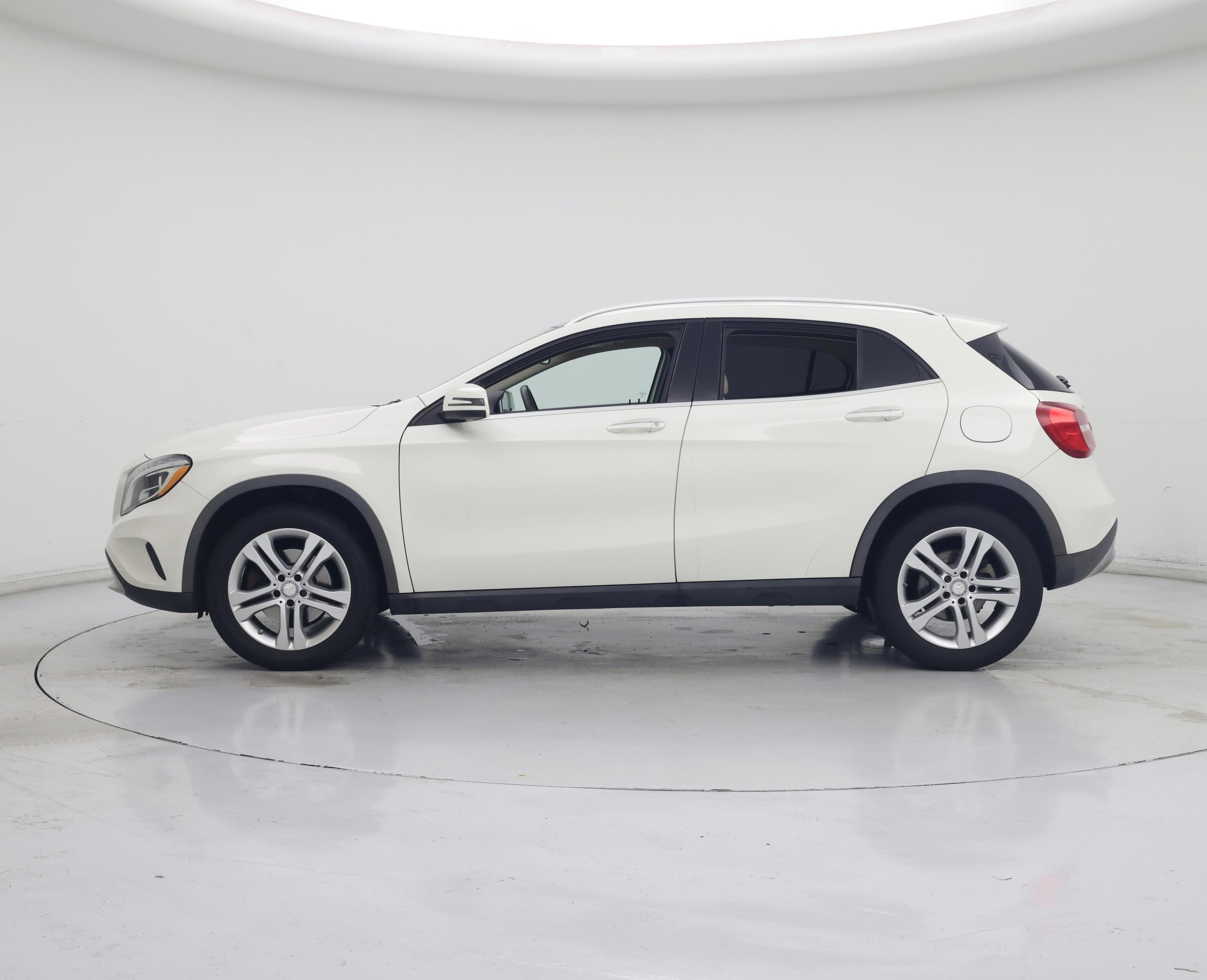 Thumbnail: 2016 Mercedes-Benz GLA - 3