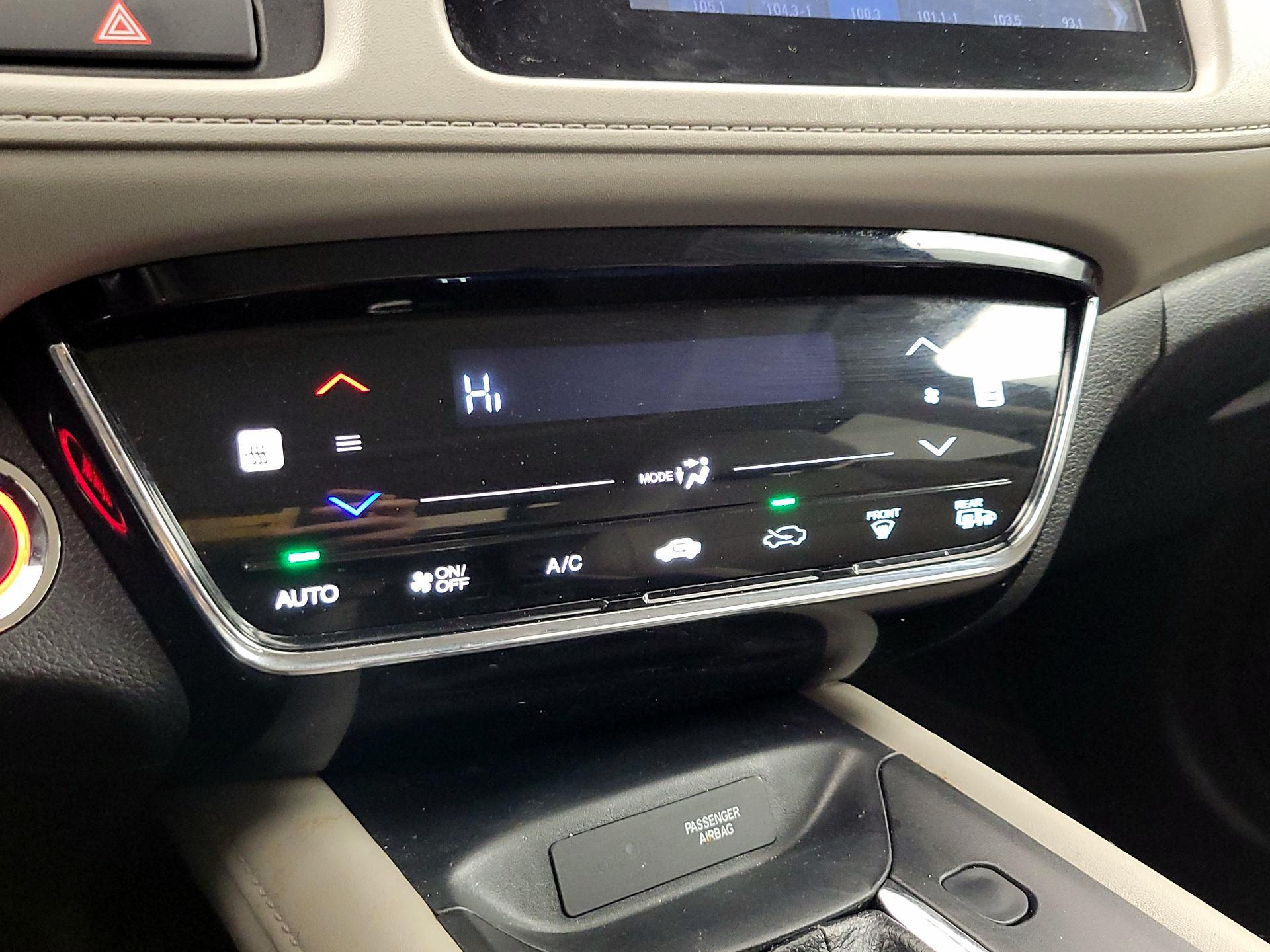 Thumbnail: 2019 Honda HR-V - 16