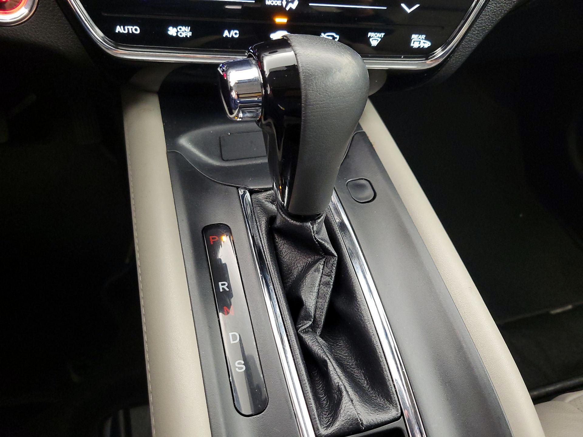 Thumbnail: 2019 Honda HR-V - 17