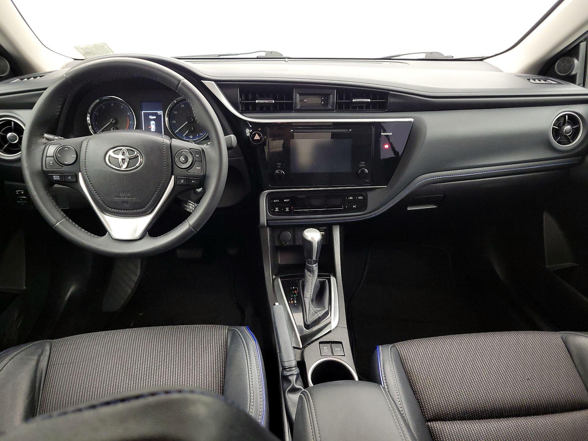 Thumbnail: 2017 Toyota Corolla - 9