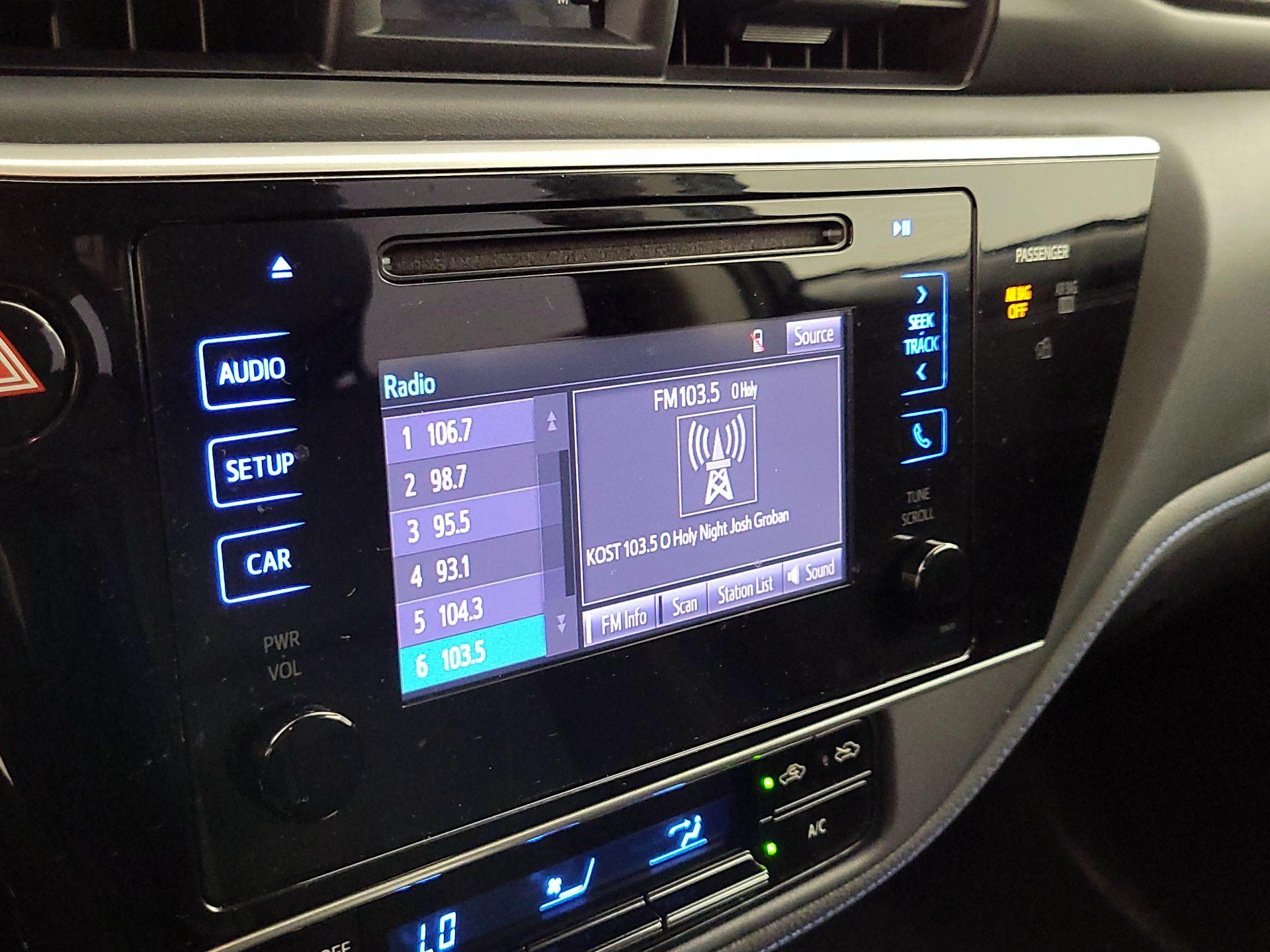 Thumbnail: 2017 Toyota Corolla - 15