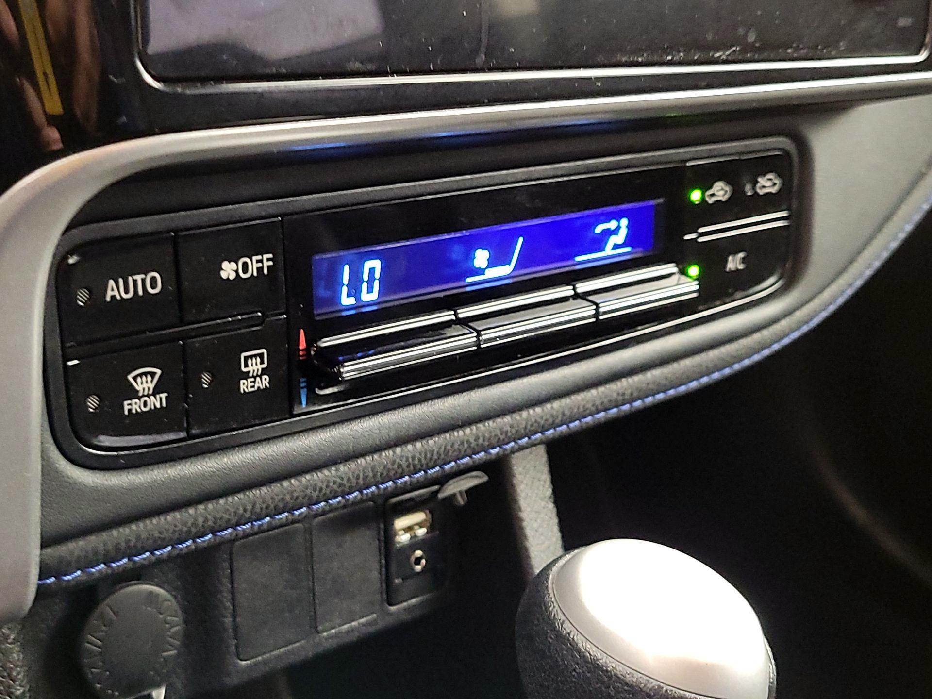 Thumbnail: 2017 Toyota Corolla - 16