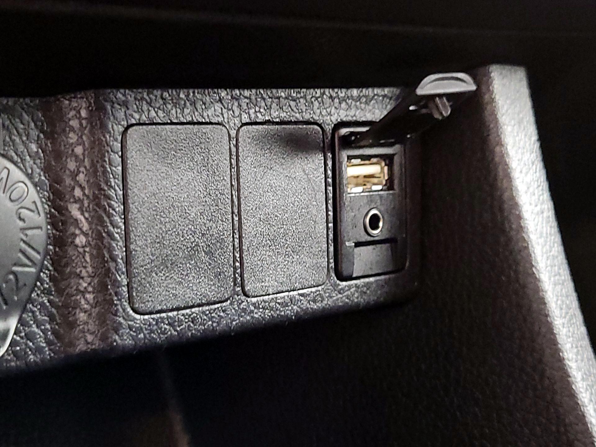 Thumbnail: 2017 Toyota Corolla - 18