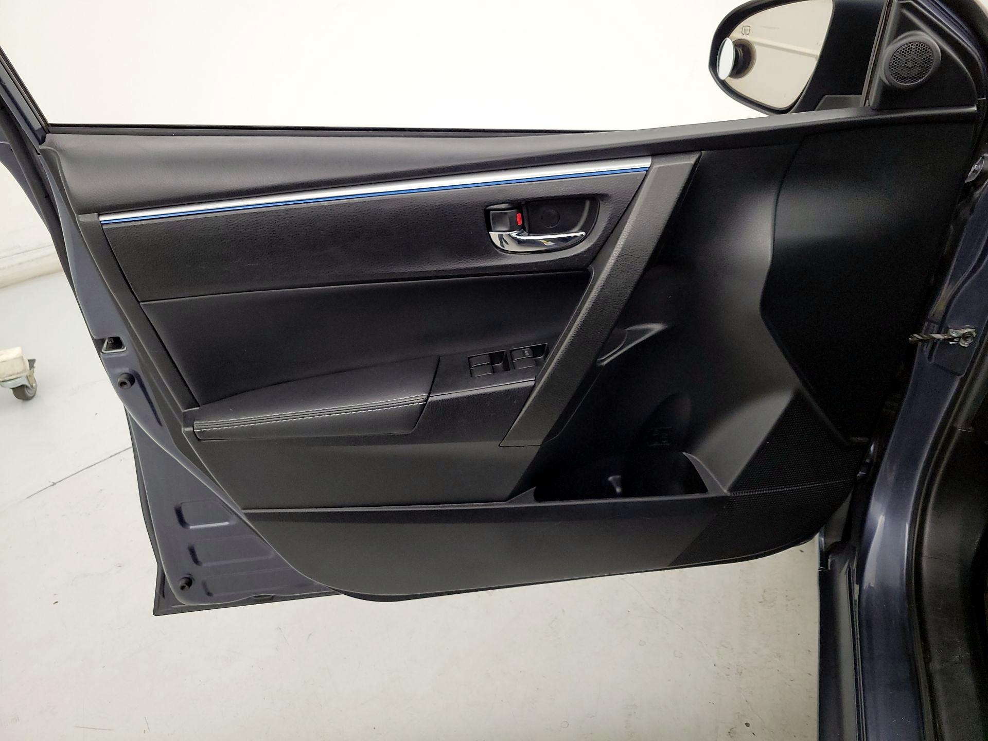 Thumbnail: 2016 Toyota Corolla - 12