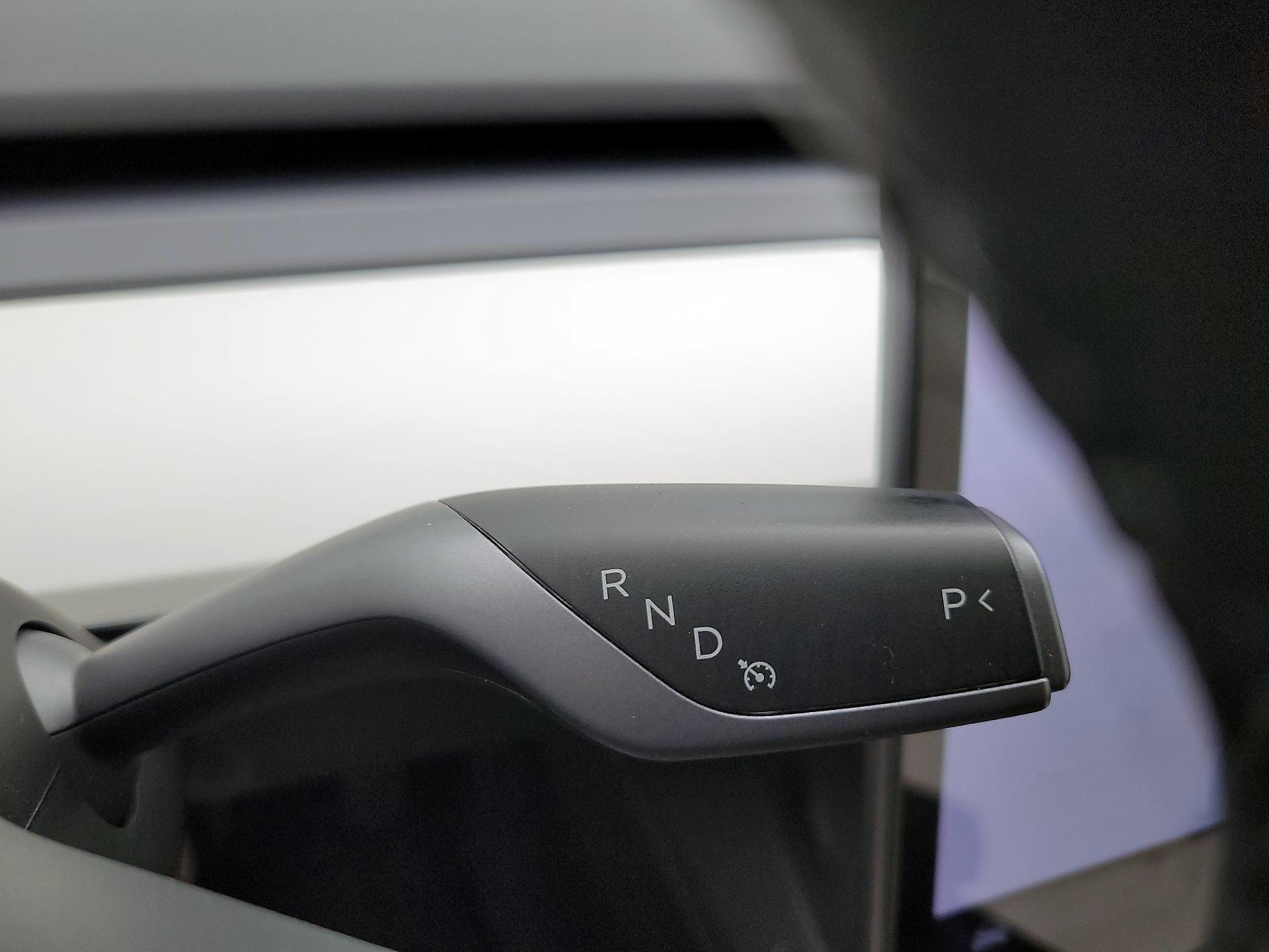 Thumbnail: 2023 Tesla Model 3 - 17