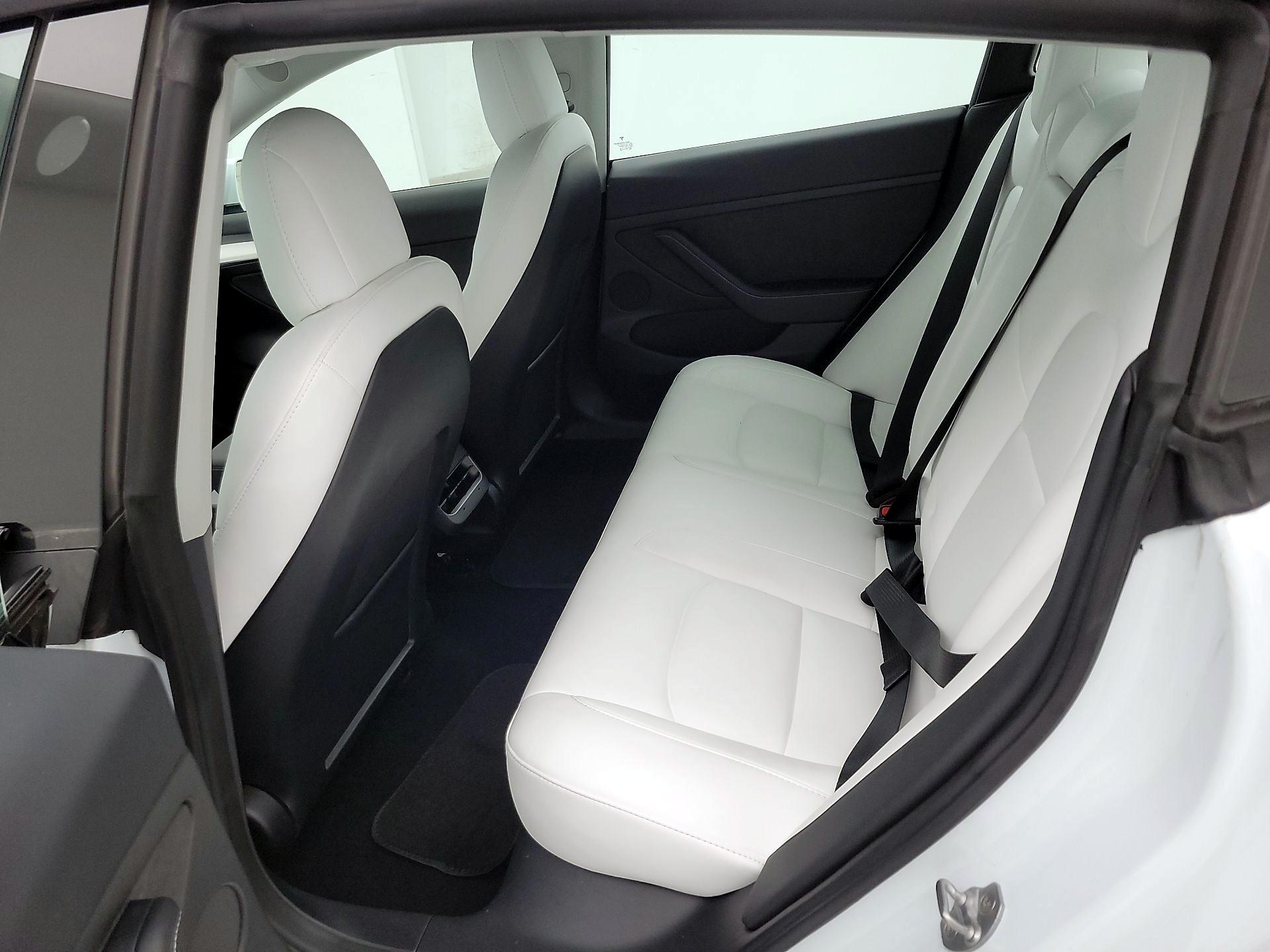 Thumbnail: 2023 Tesla Model 3 - 19