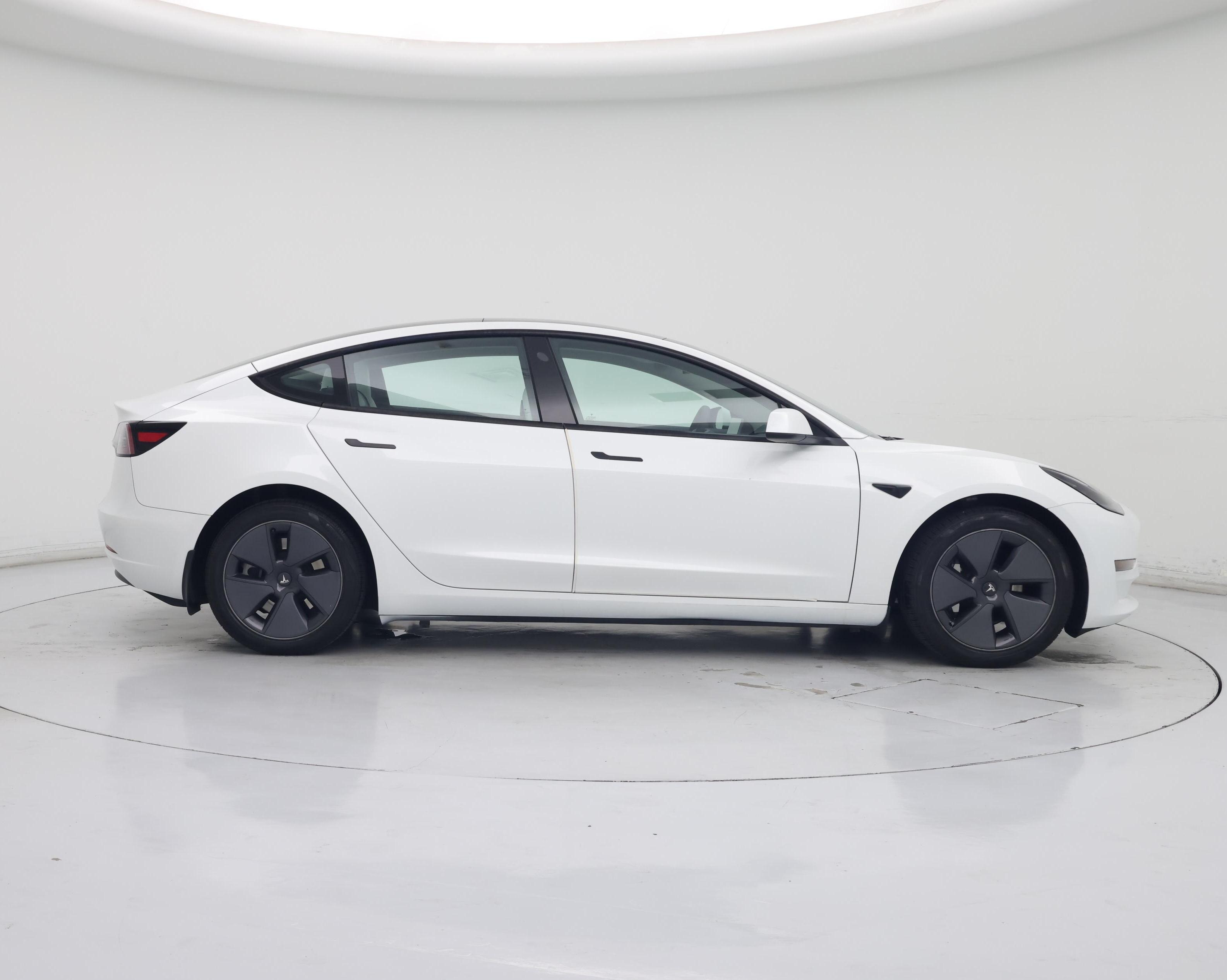 Thumbnail: 2023 Tesla Model 3 - 7