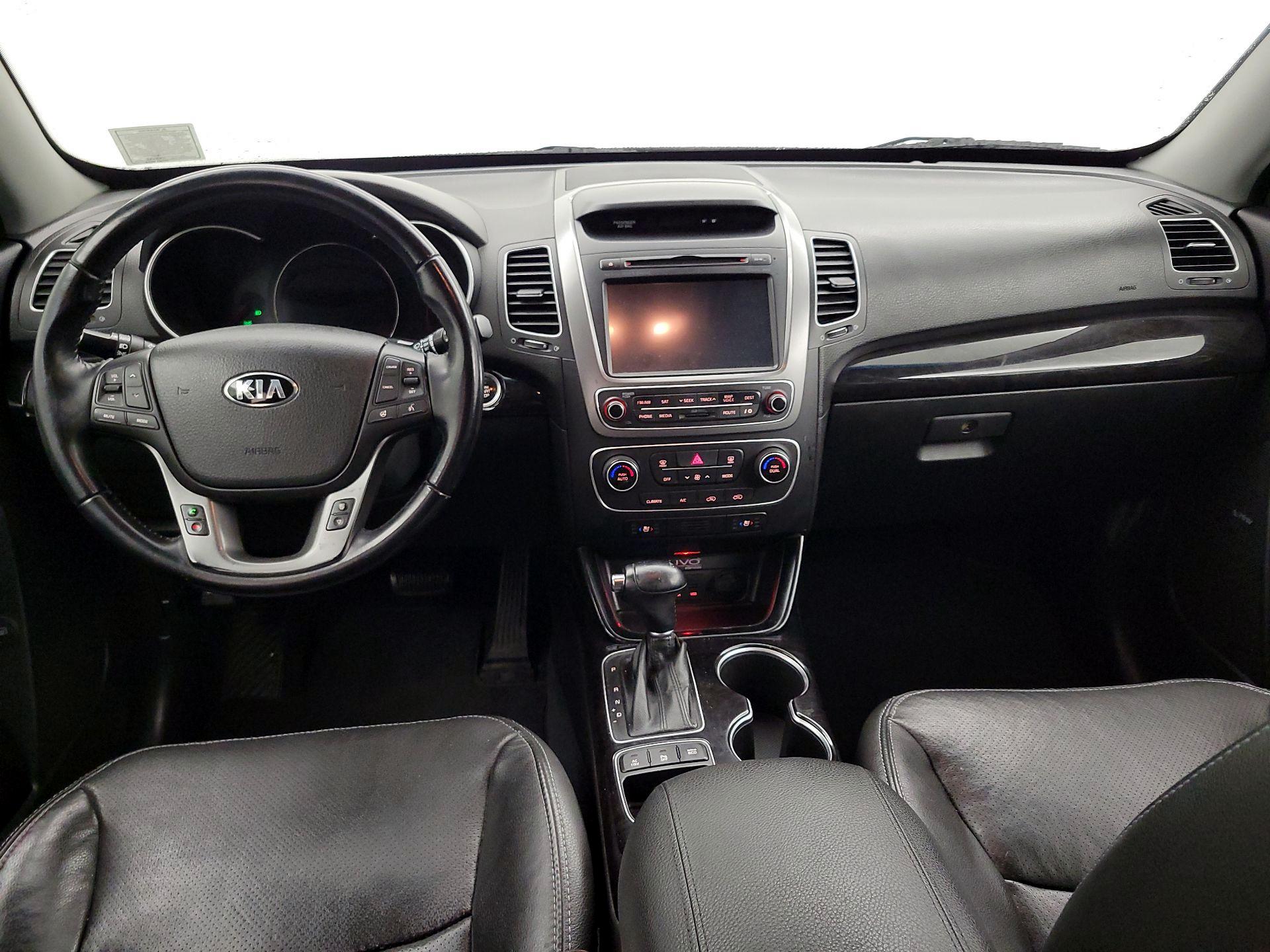 Thumbnail: 2015 Kia Sorento - 9