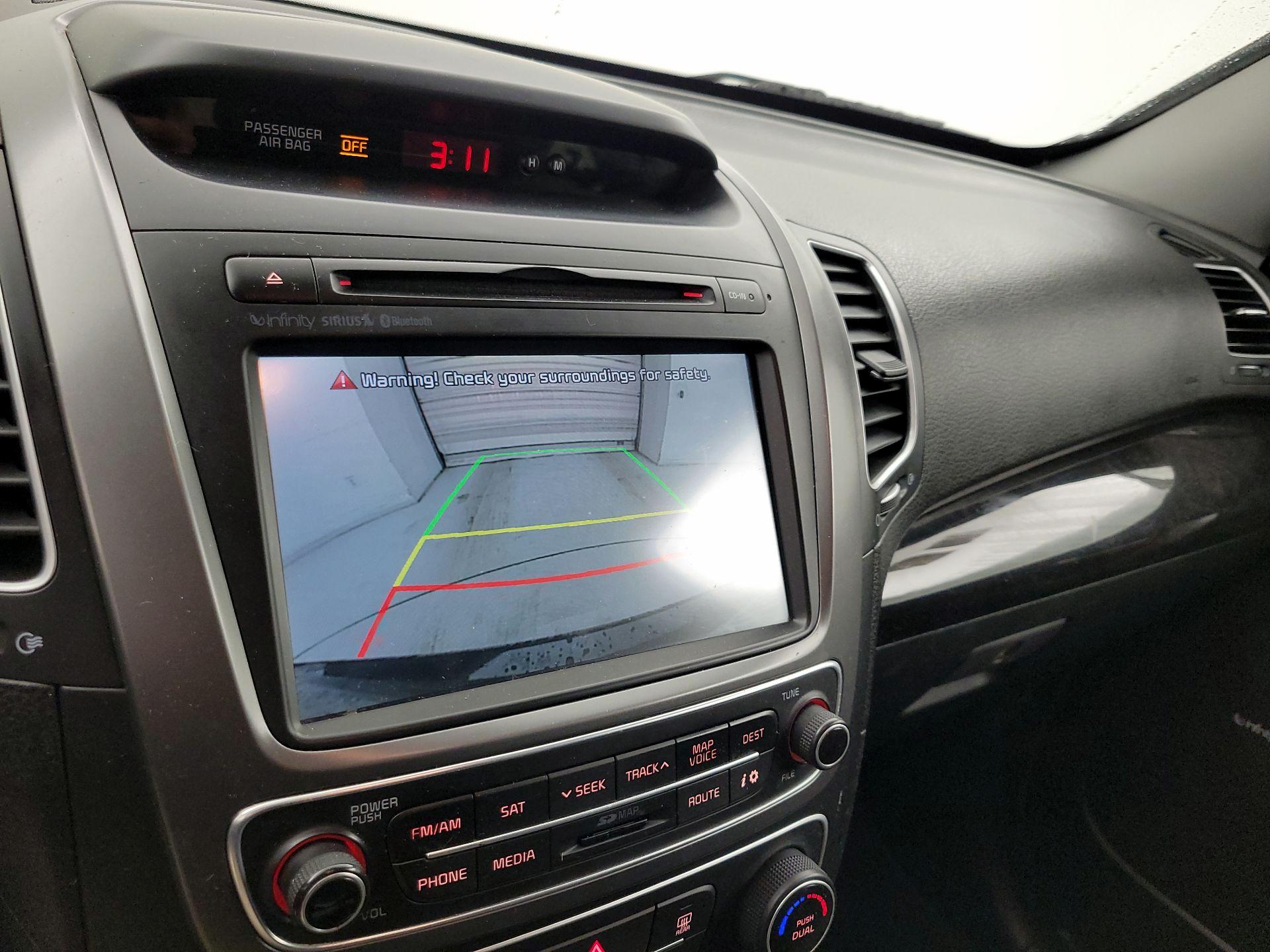 Thumbnail: 2015 Kia Sorento - 14