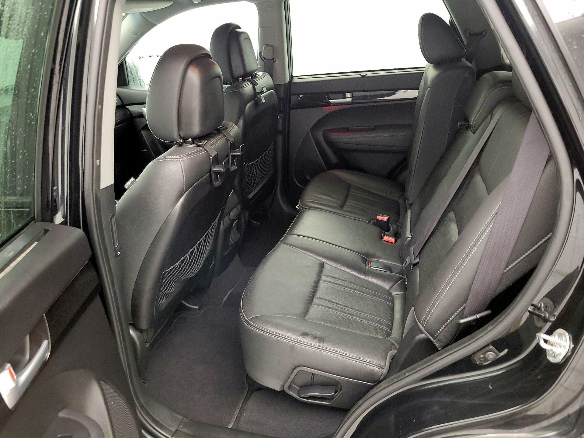 Thumbnail: 2015 Kia Sorento - 18