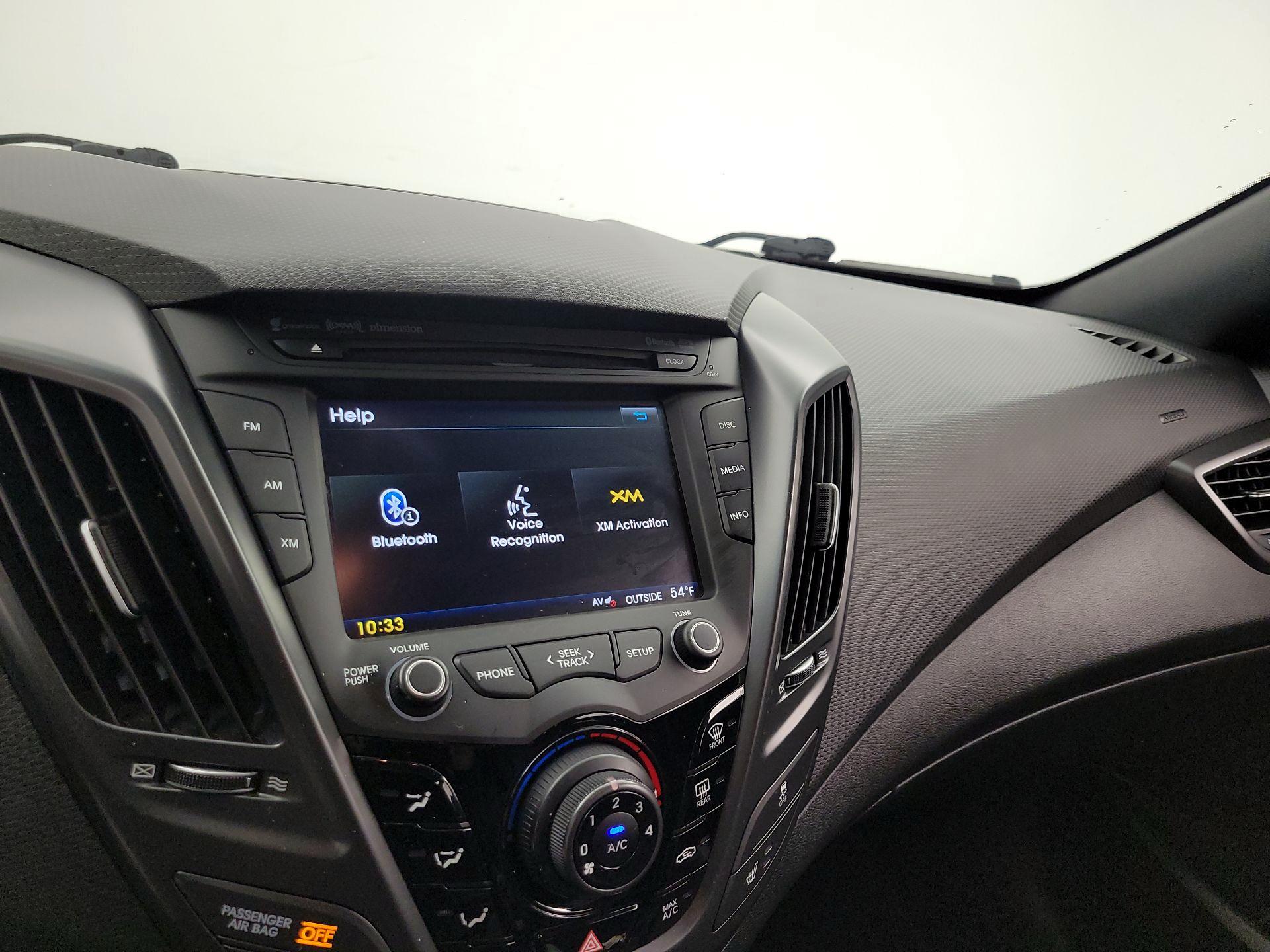 Thumbnail: 2016 Hyundai Veloster - 14