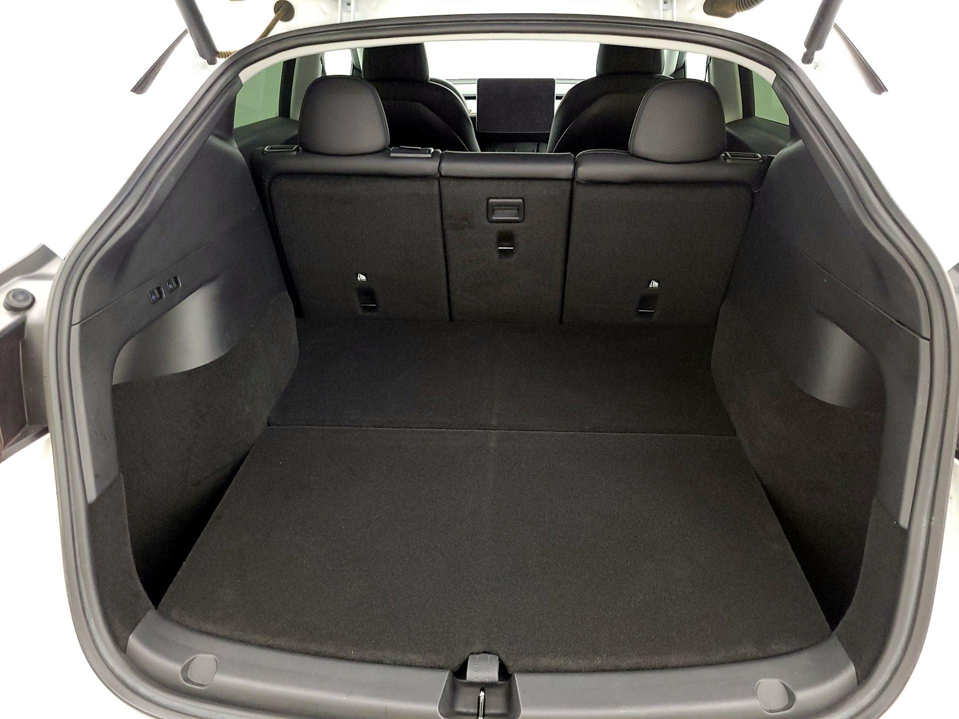 Thumbnail: 2022 Tesla Model Y - 19