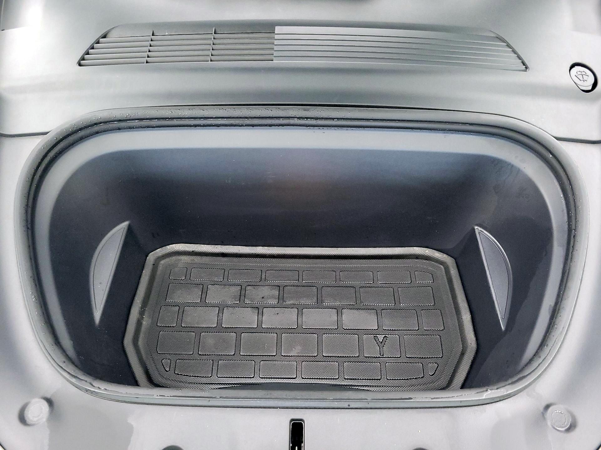 Thumbnail: 2022 Tesla Model Y - 20