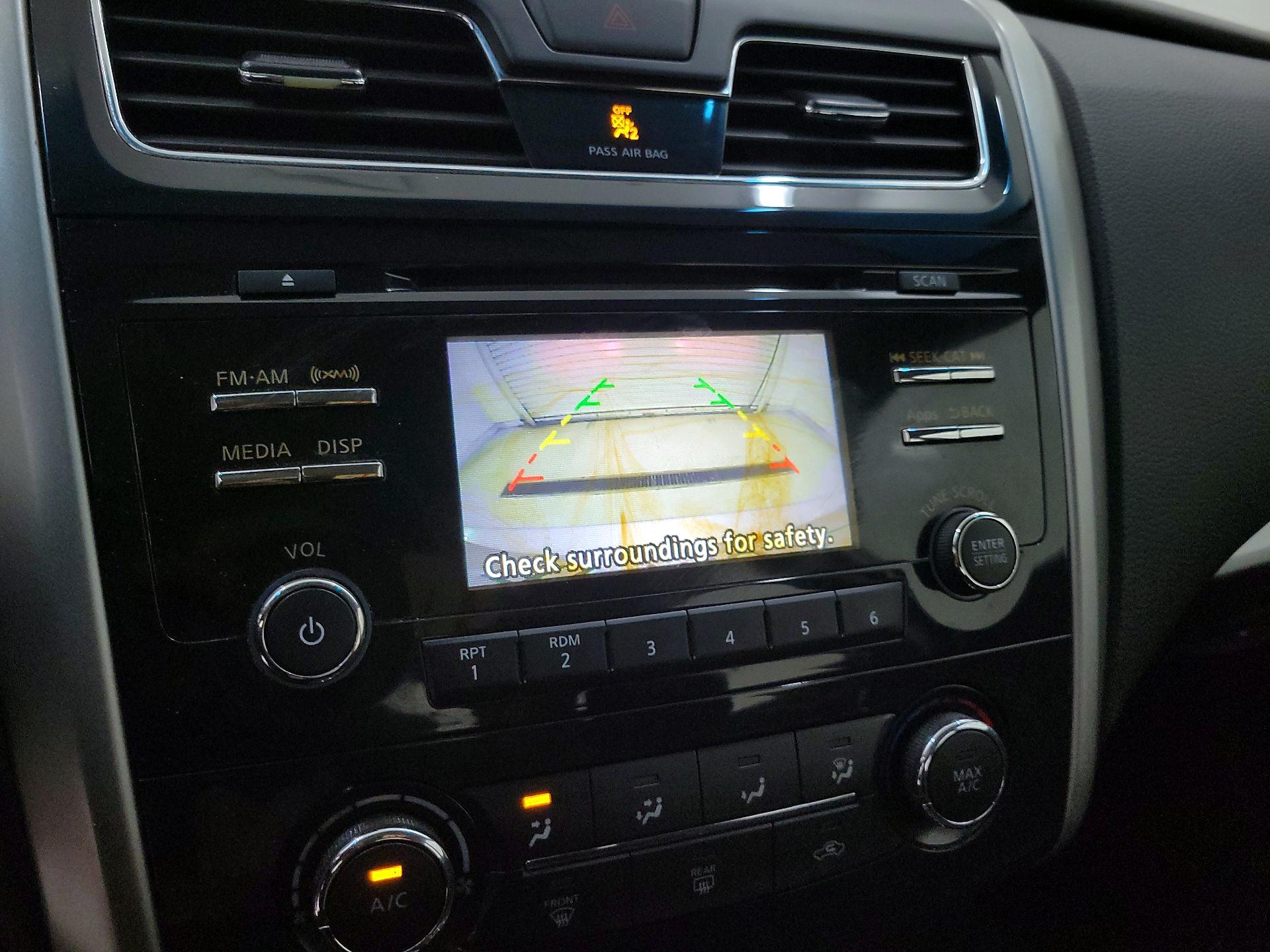 Thumbnail: 2014 Nissan Altima - 14