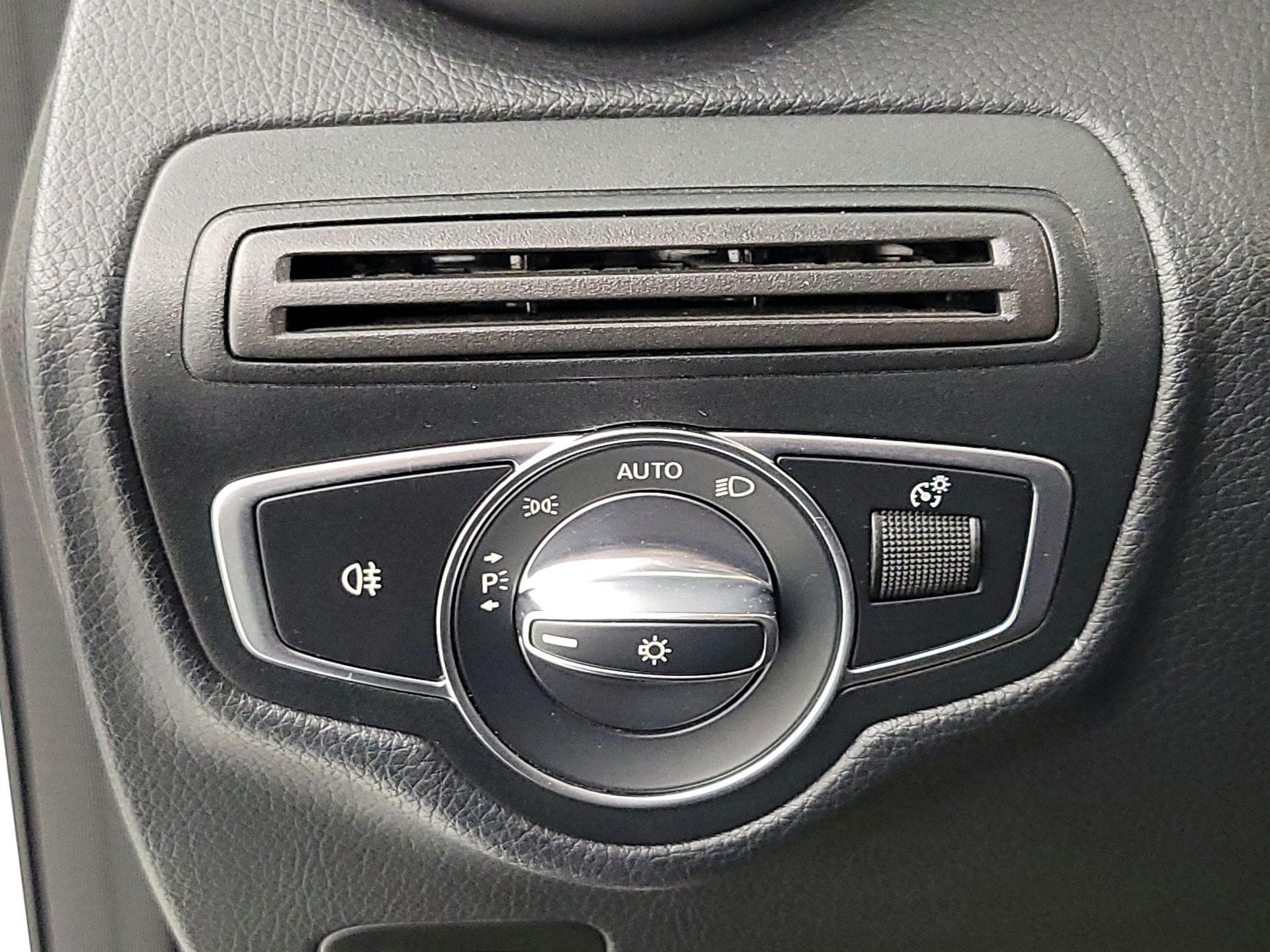 Thumbnail: 2020 Mercedes-Benz GLC - 13