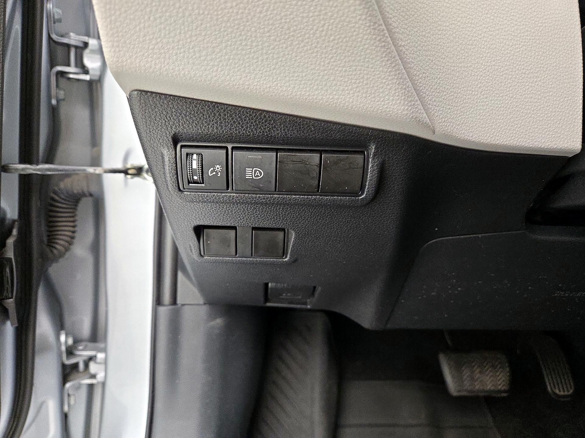 Thumbnail: 2022 Toyota Corolla Cross - 13