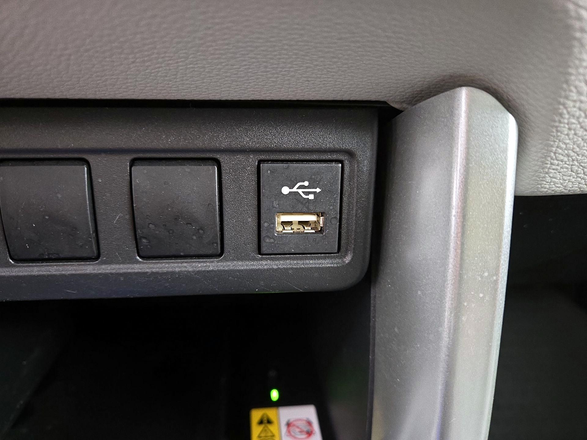 Thumbnail: 2022 Toyota Corolla Cross - 18