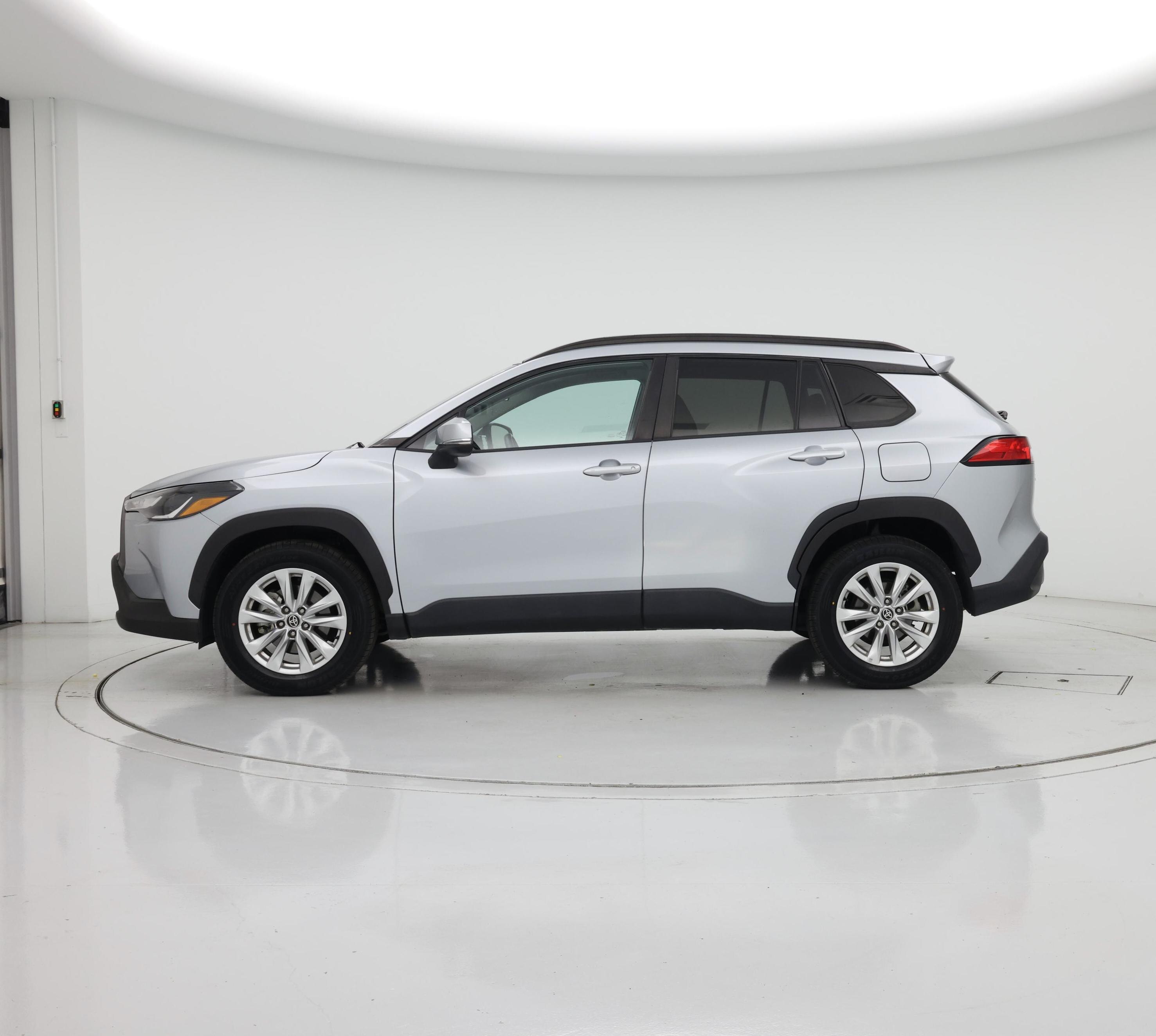 Thumbnail: 2022 Toyota Corolla Cross - 3