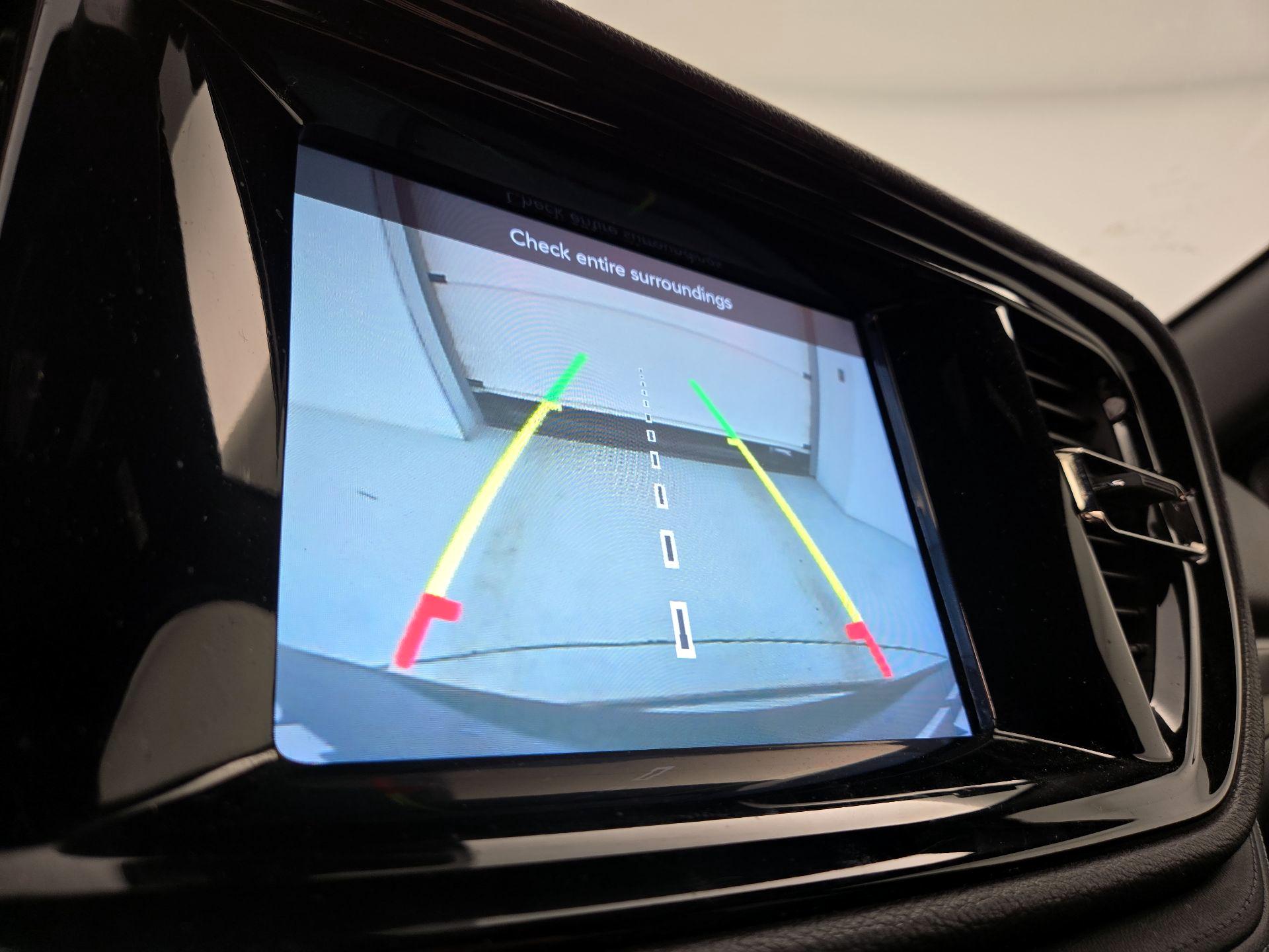 Thumbnail: 2022 Dodge Durango - 14