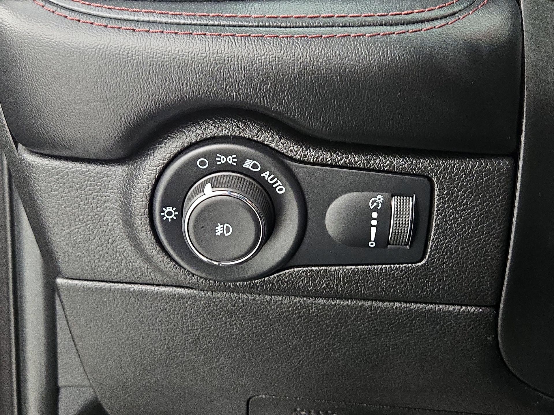 Thumbnail: 2021 Dodge Durango - 13