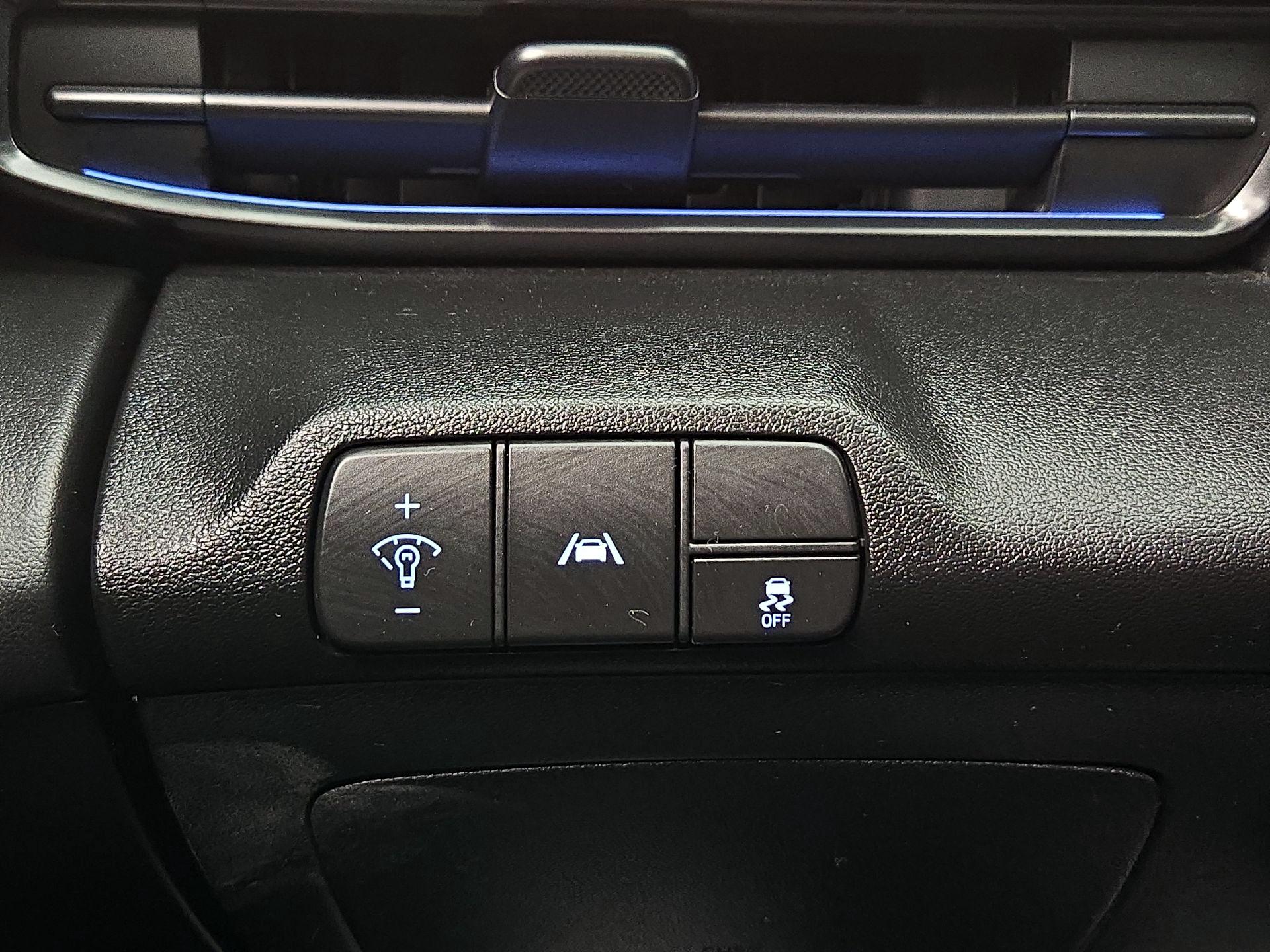 Thumbnail: 2023 Hyundai Elantra - 13