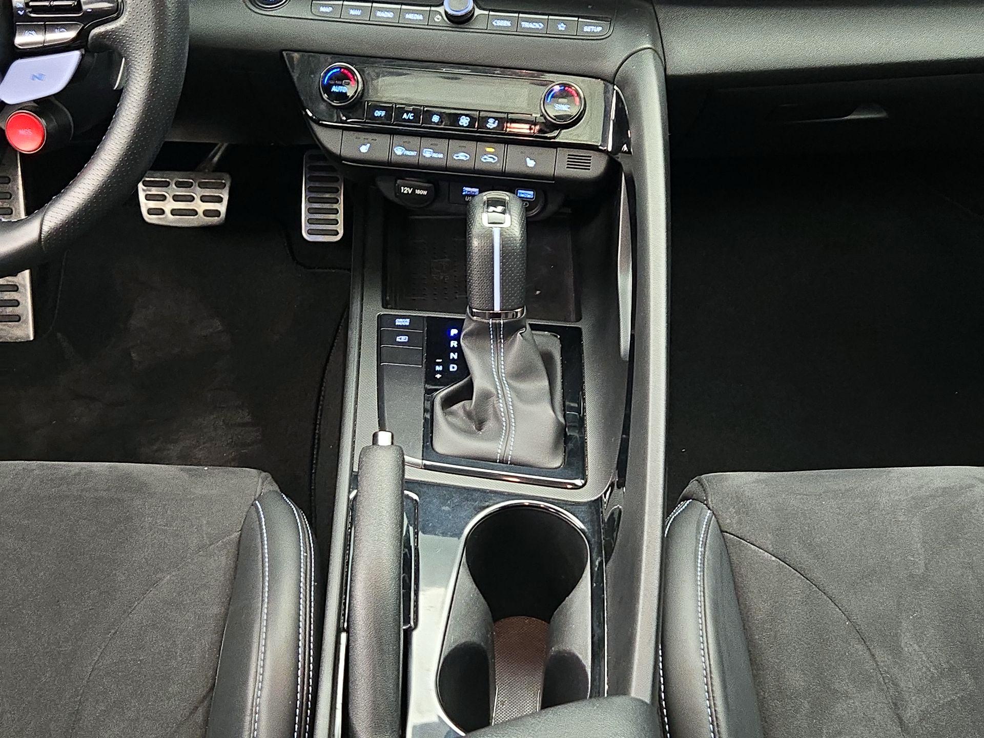 Thumbnail: 2023 Hyundai Elantra - 18