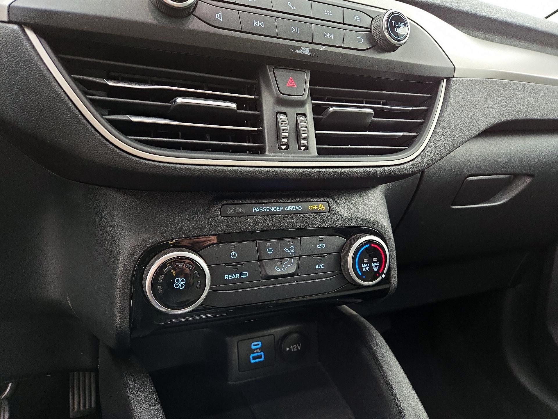 Thumbnail: 2022 Ford Escape - 16