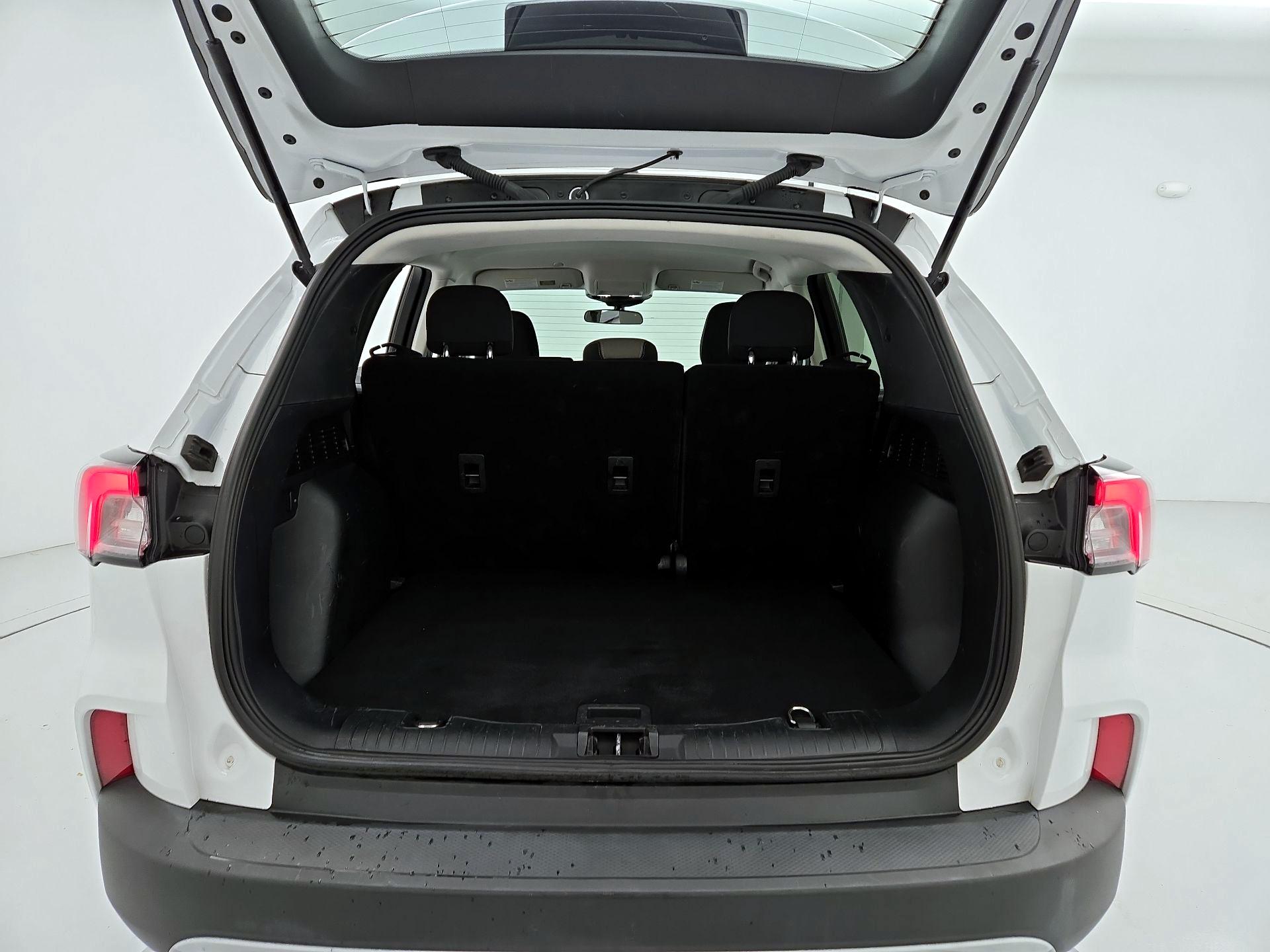 Thumbnail: 2022 Ford Escape - 20