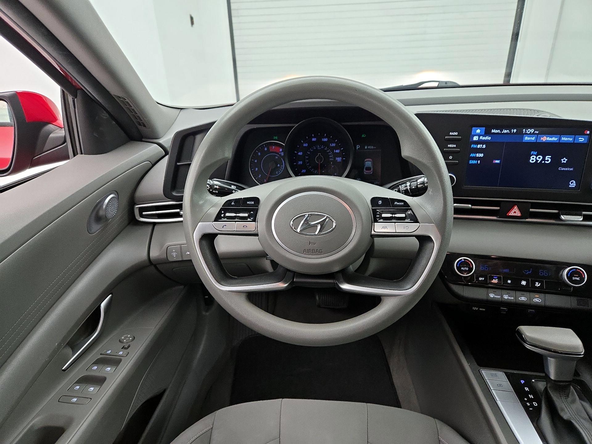 Thumbnail: 2023 Hyundai Elantra - 10