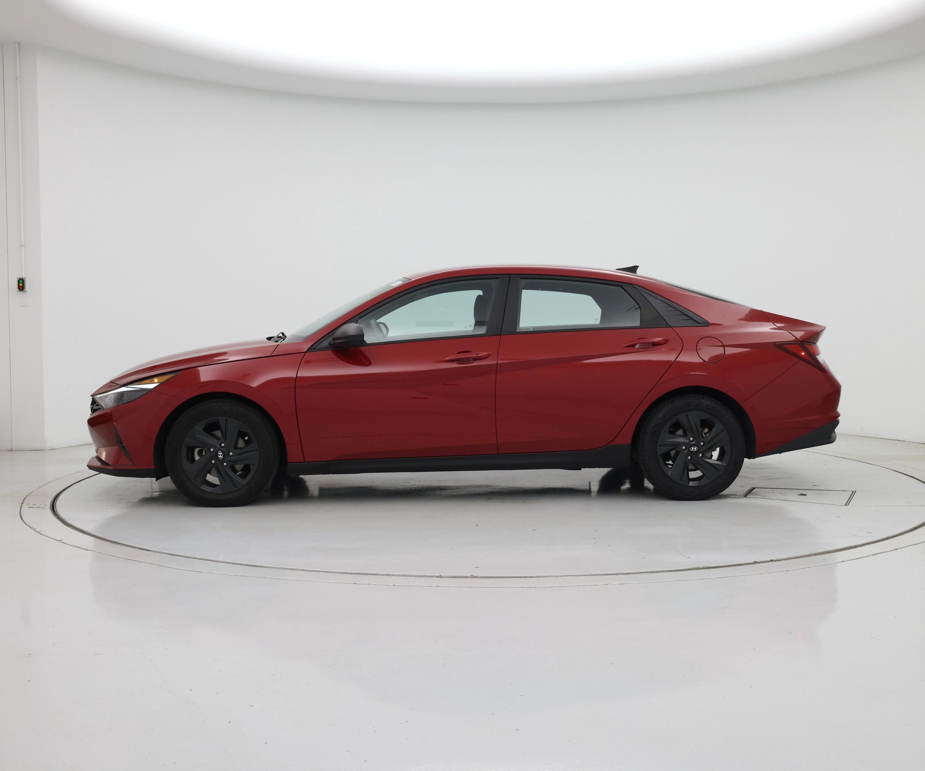 Thumbnail: 2023 Hyundai Elantra - 3