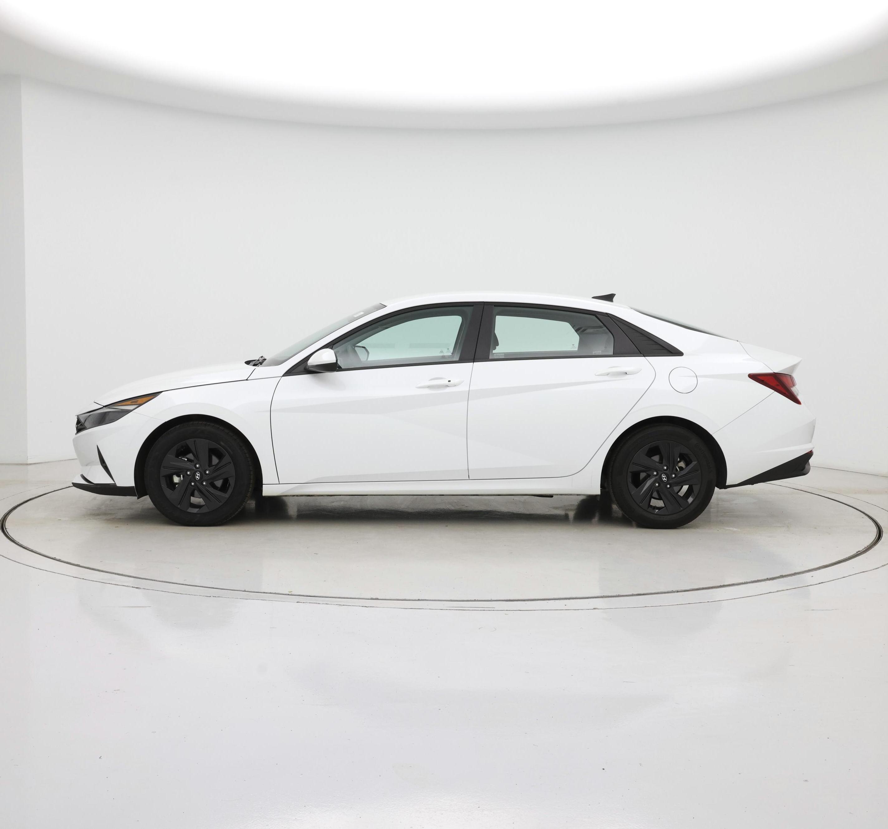 Thumbnail: 2023 Hyundai Elantra - 3