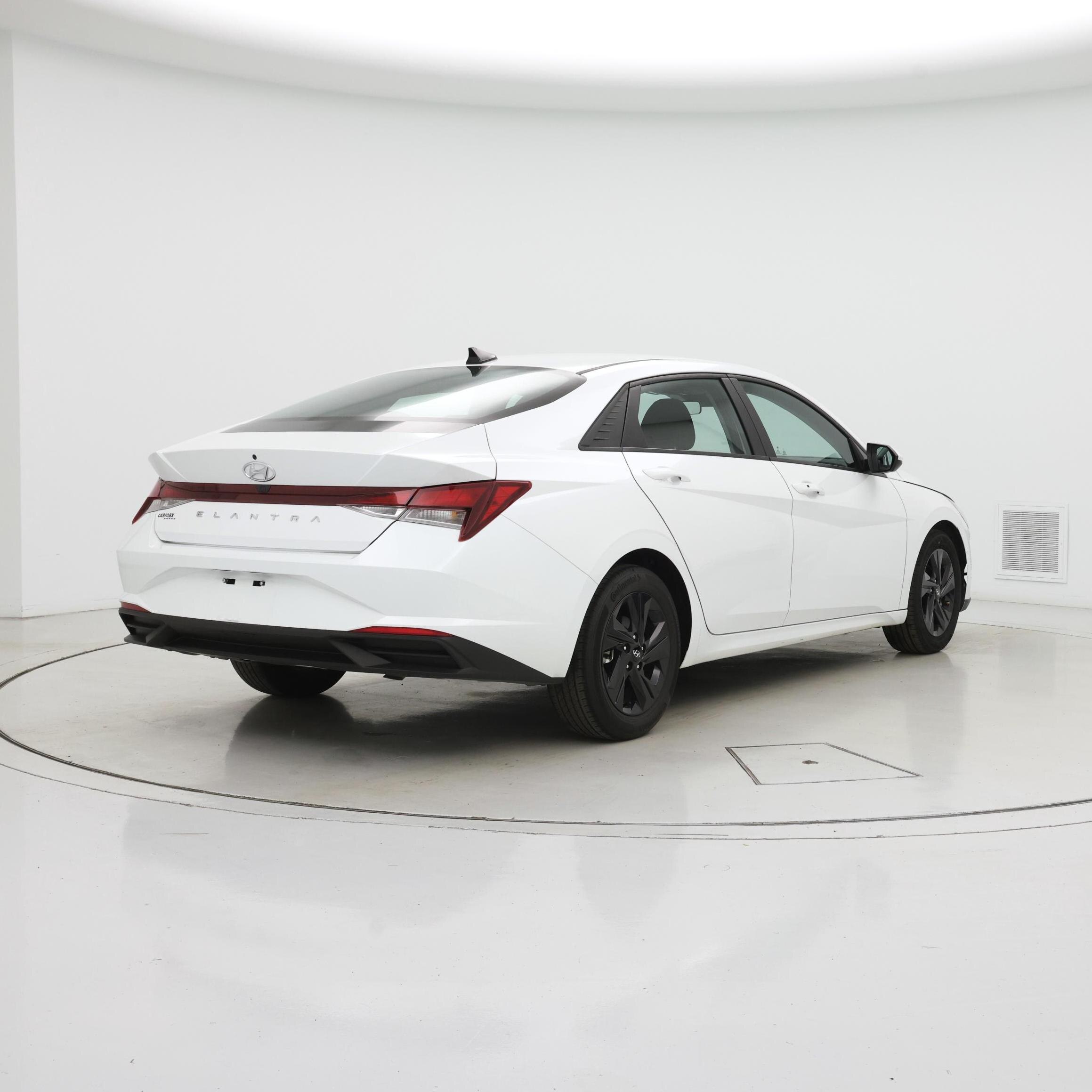 Thumbnail: 2023 Hyundai Elantra - 8