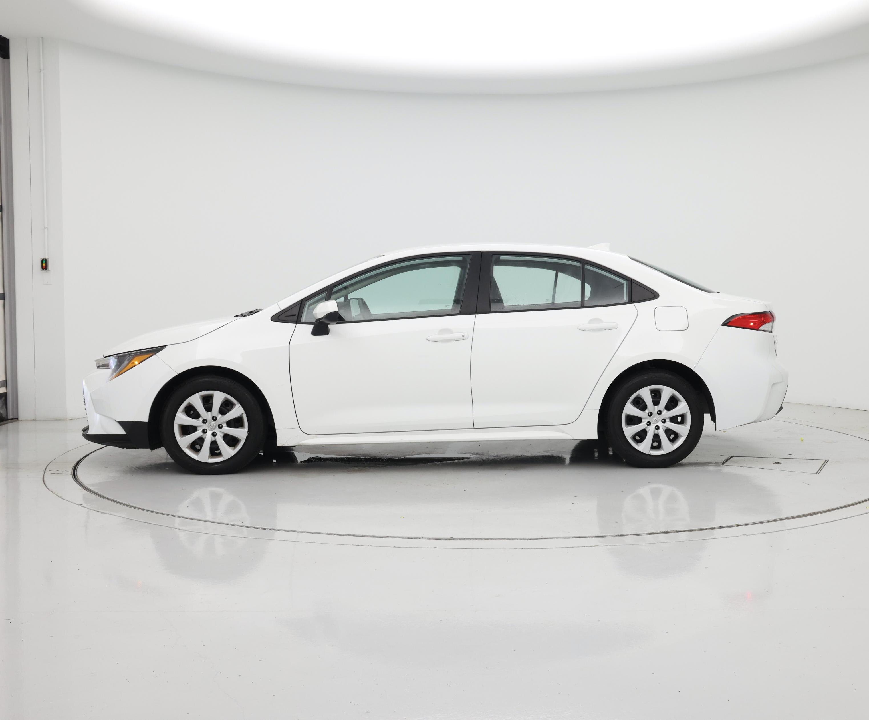 Thumbnail: 2024 Toyota Corolla - 3