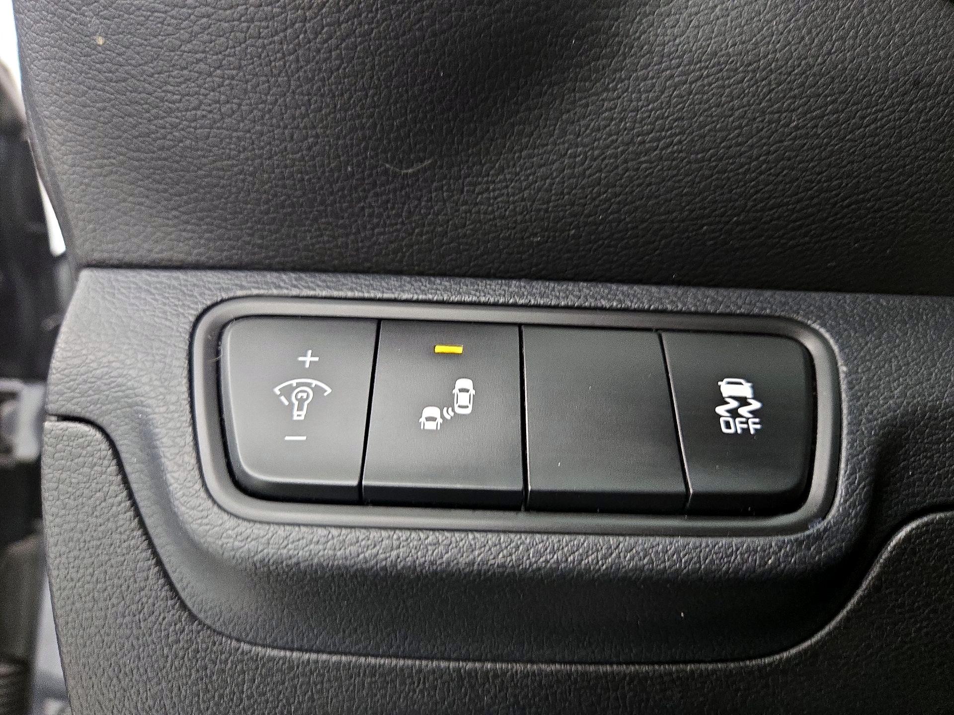 Thumbnail: 2022 Kia Forte - 13