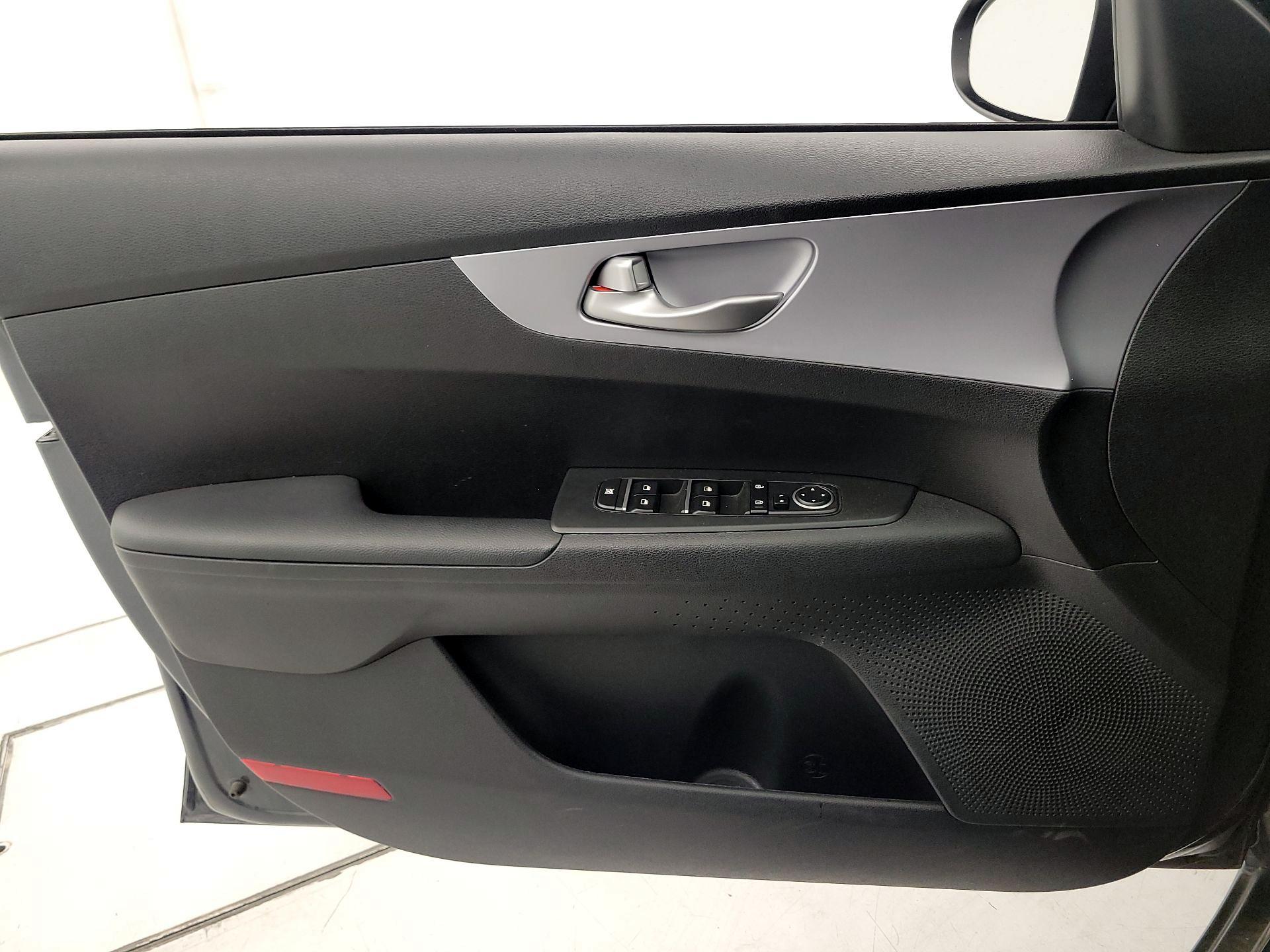 Thumbnail: 2024 Kia Forte - 12