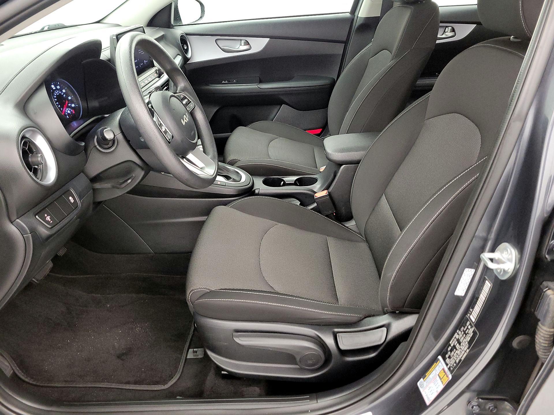 Thumbnail: 2024 Kia Forte - 11