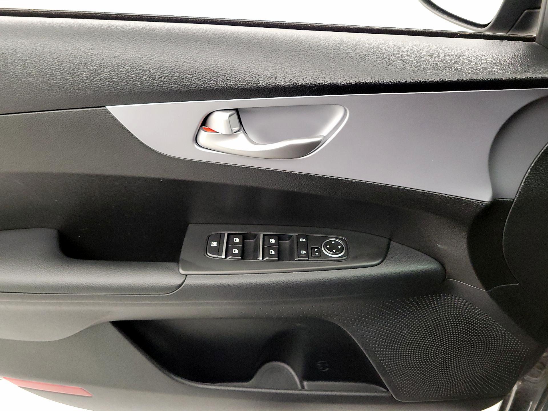 Thumbnail: 2024 Kia Forte - 12