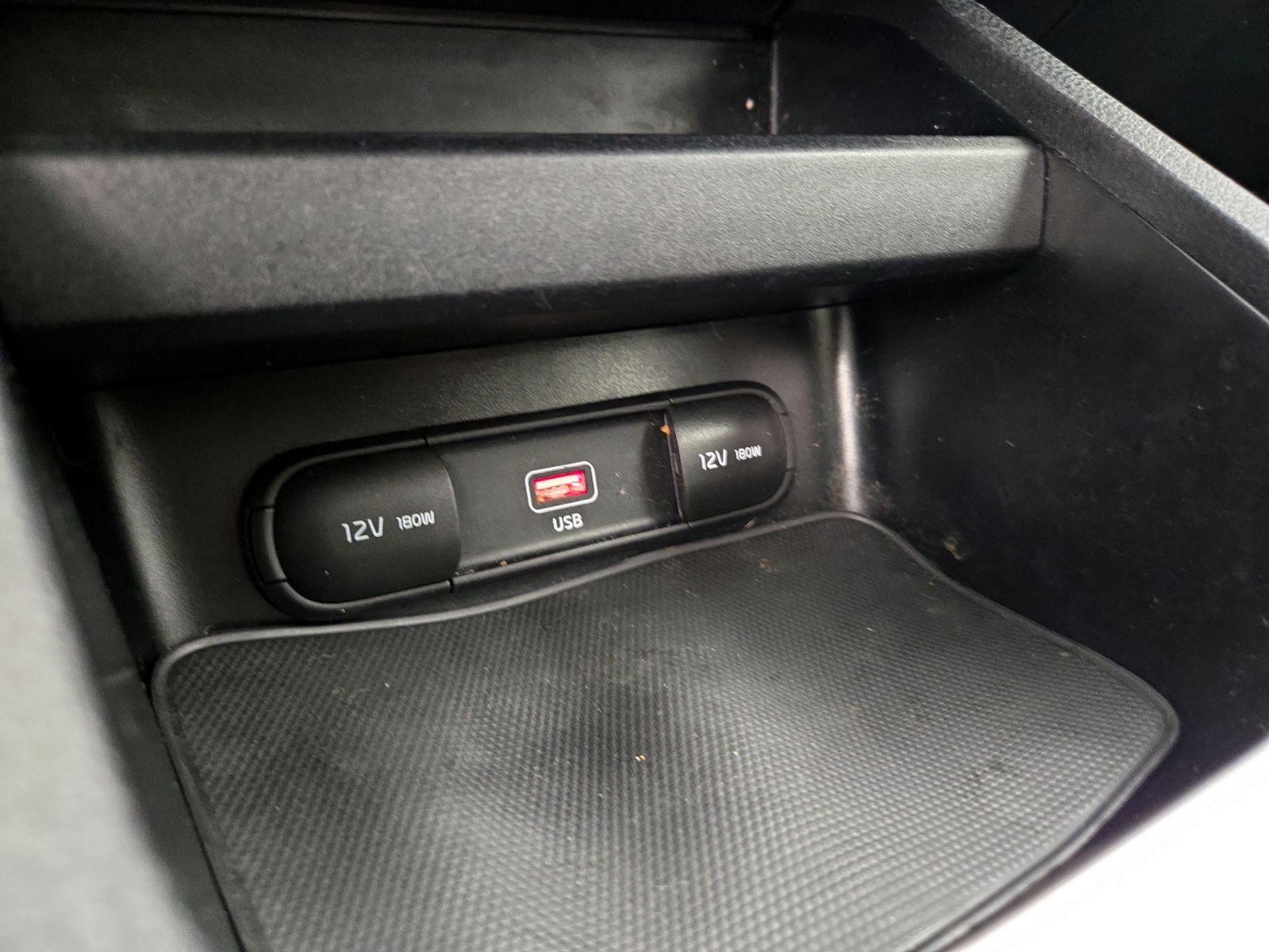 Thumbnail: 2022 Kia Forte - 18