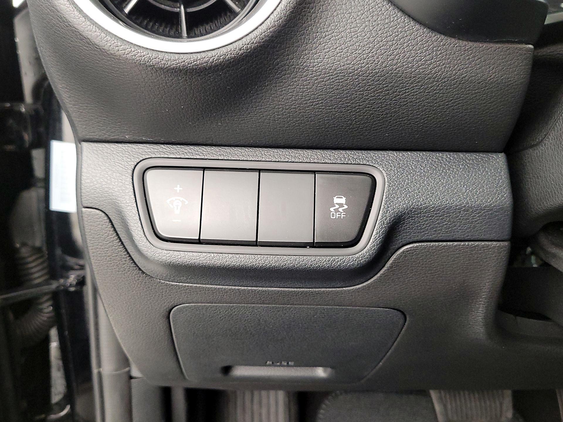 Thumbnail: 2024 Kia Forte - 13