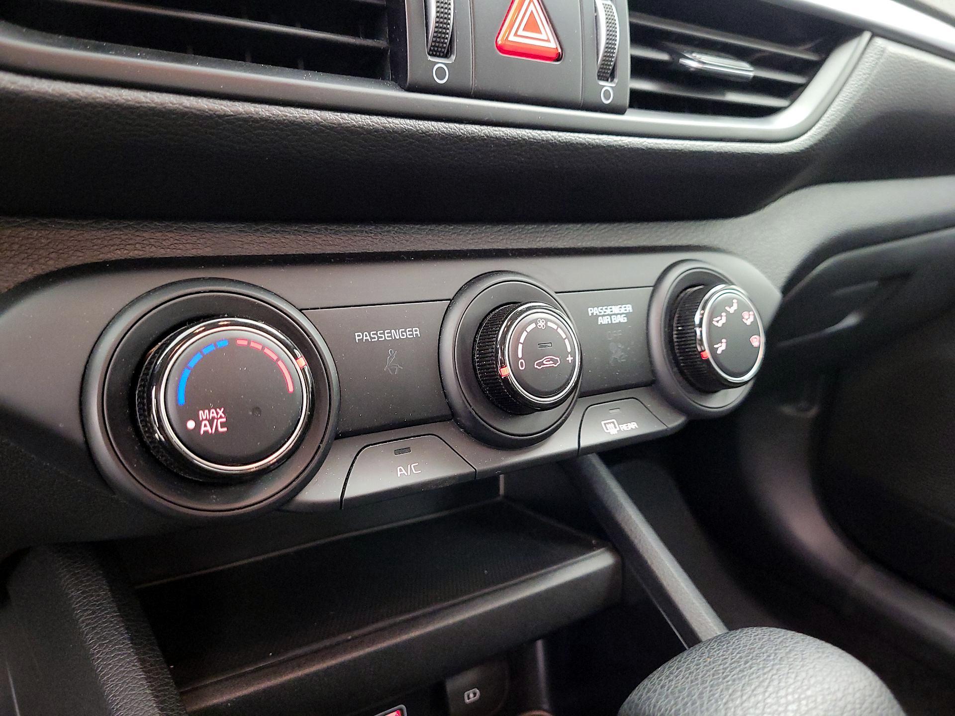 Thumbnail: 2024 Kia Forte - 16