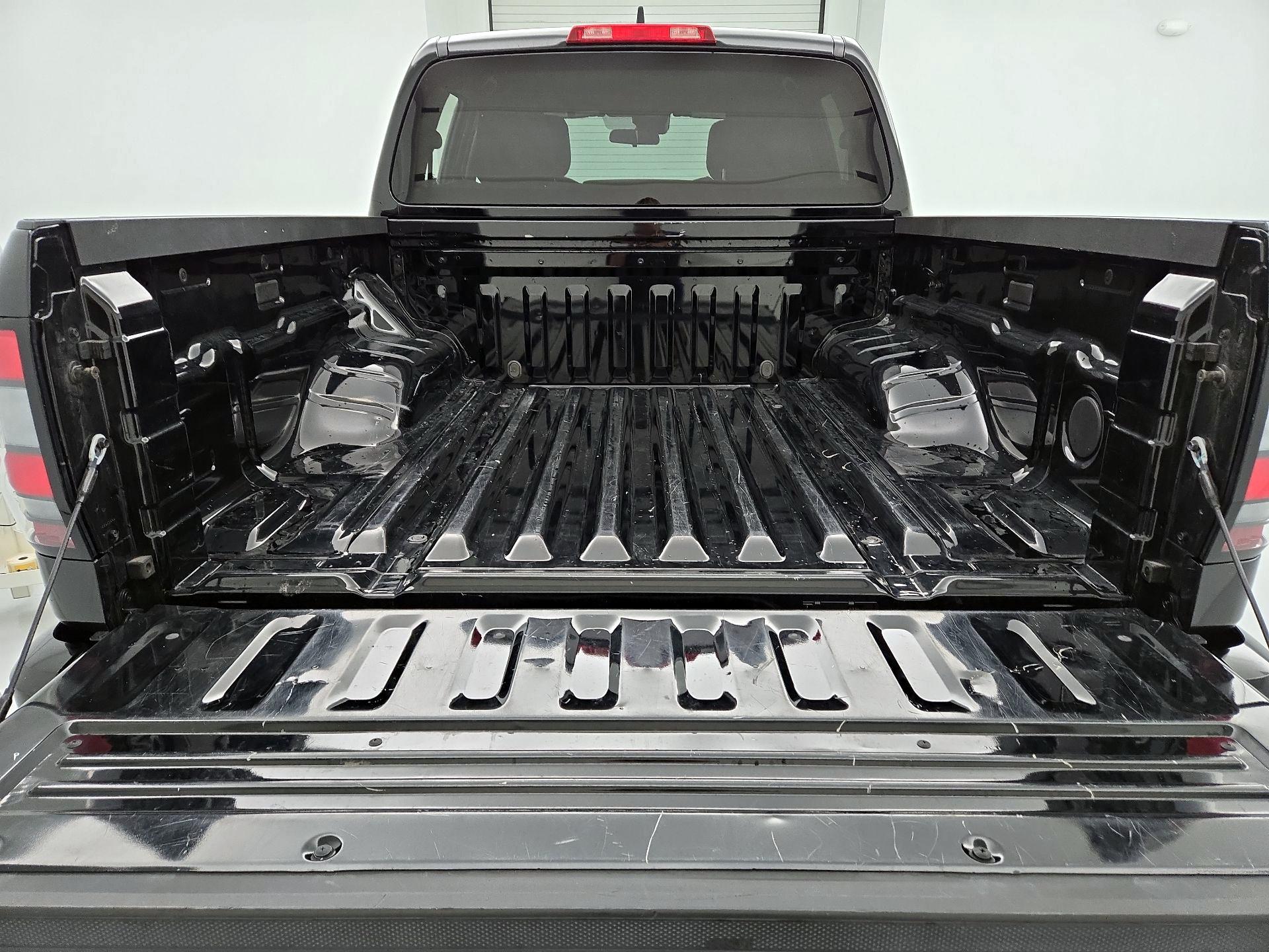 Thumbnail: 2023 Nissan Frontier - 20