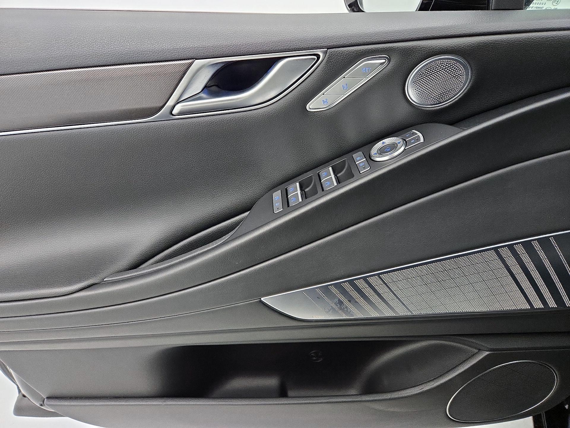 Thumbnail: 2023 Genesis G80 - 12