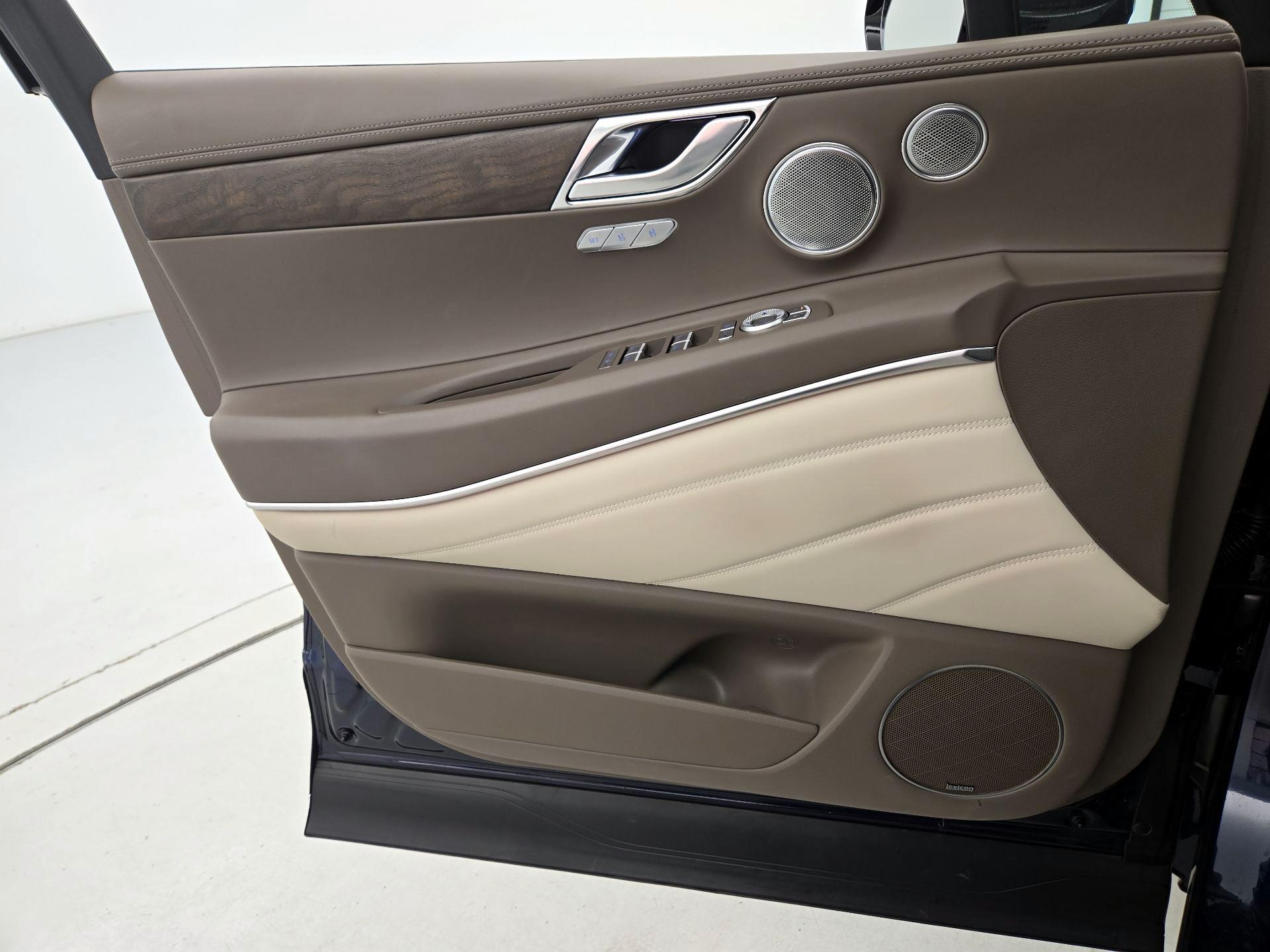 Thumbnail: 2024 Genesis GV80 - 12