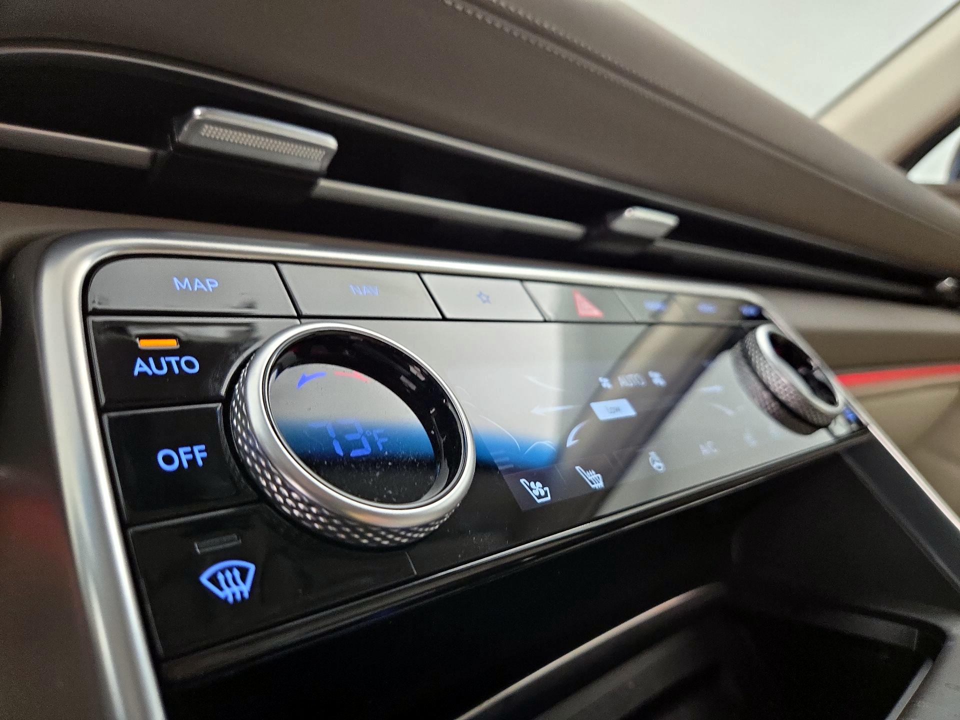 Thumbnail: 2024 Genesis GV80 - 17