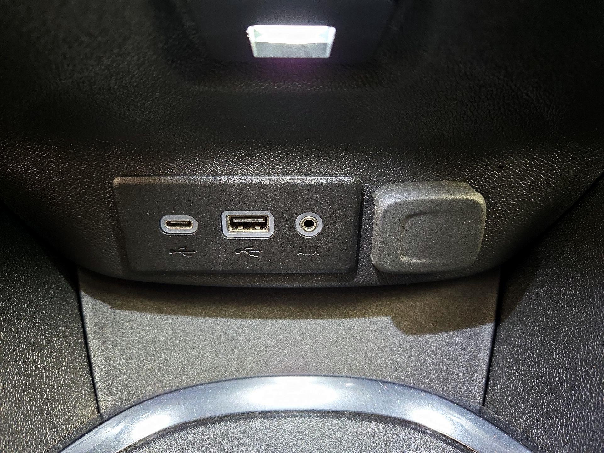 Thumbnail: 2023 Chevrolet Malibu - 18