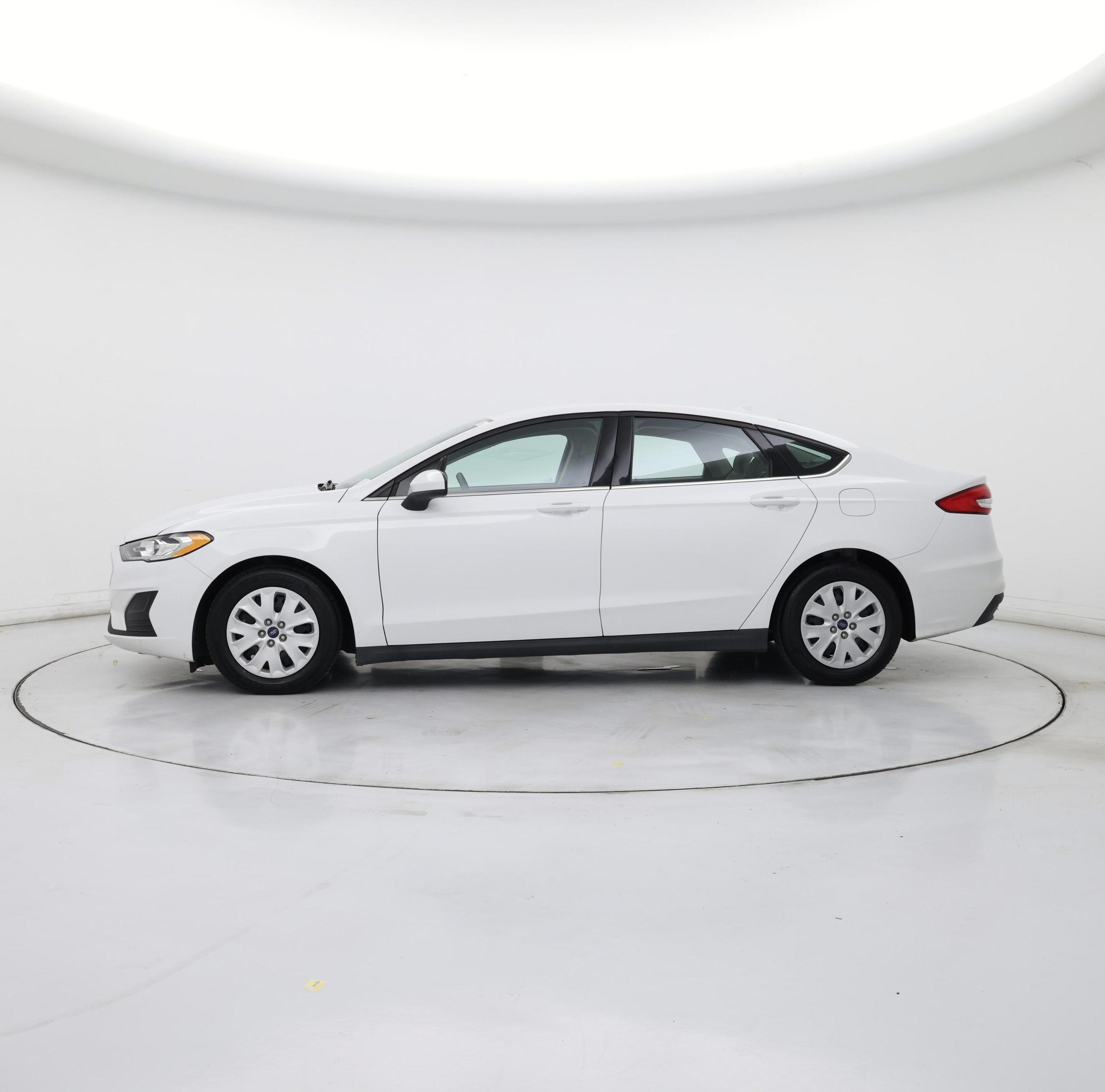 Thumbnail: 2020 Ford Fusion - 3